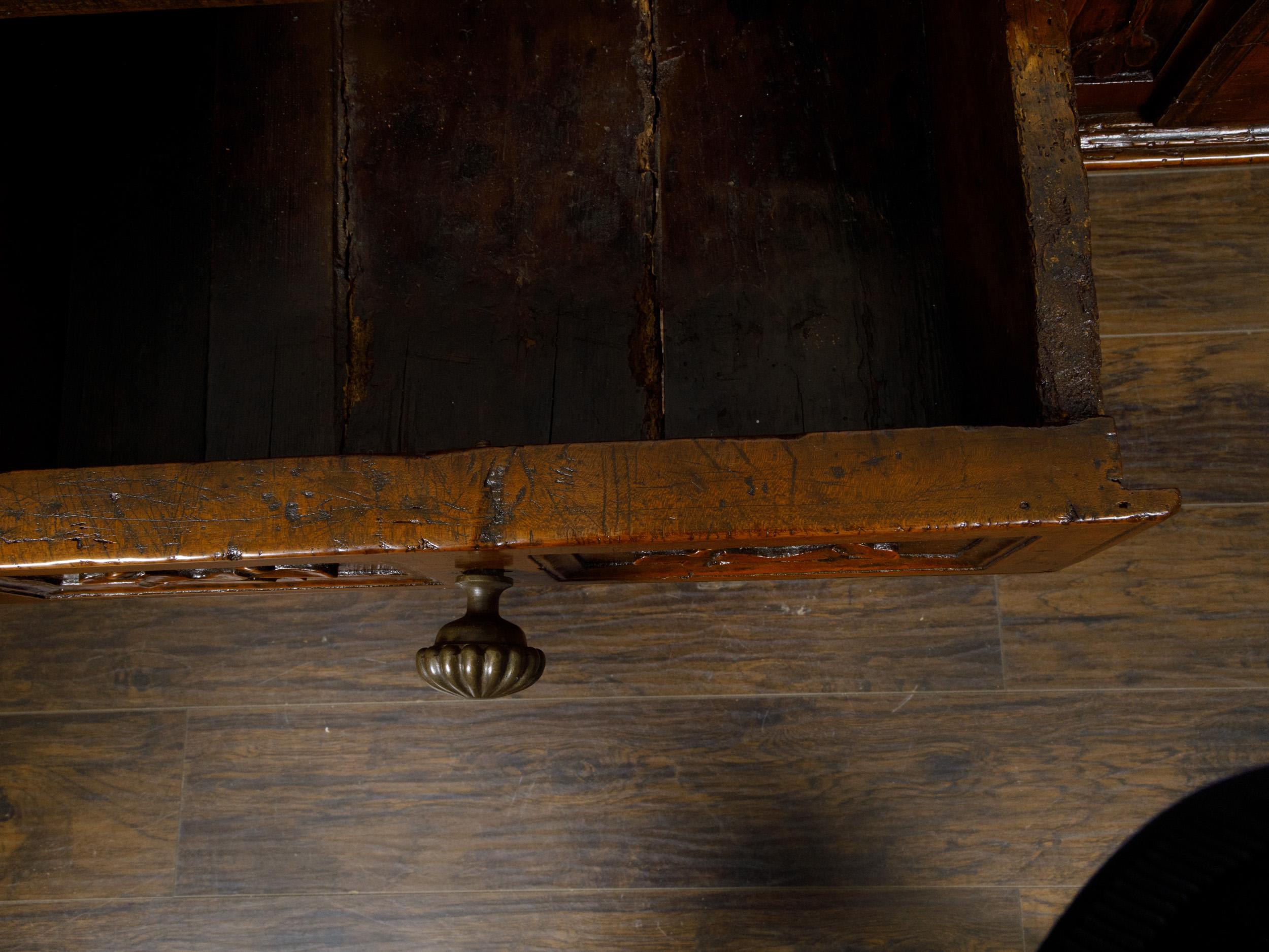 18th Century Spanish Walnut Console Table with Carved Drawers and Baluster Legs For Sale 5