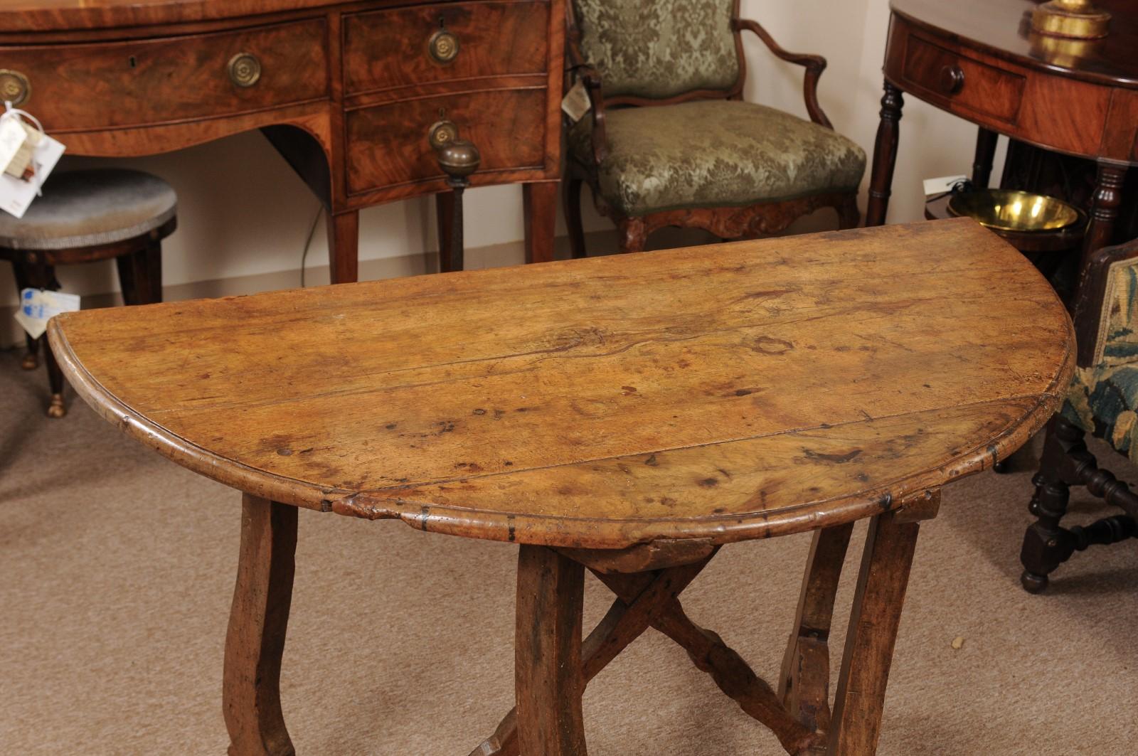 18th Century Spanish Walnut Demilune Table with Lyre Legs For Sale 6
