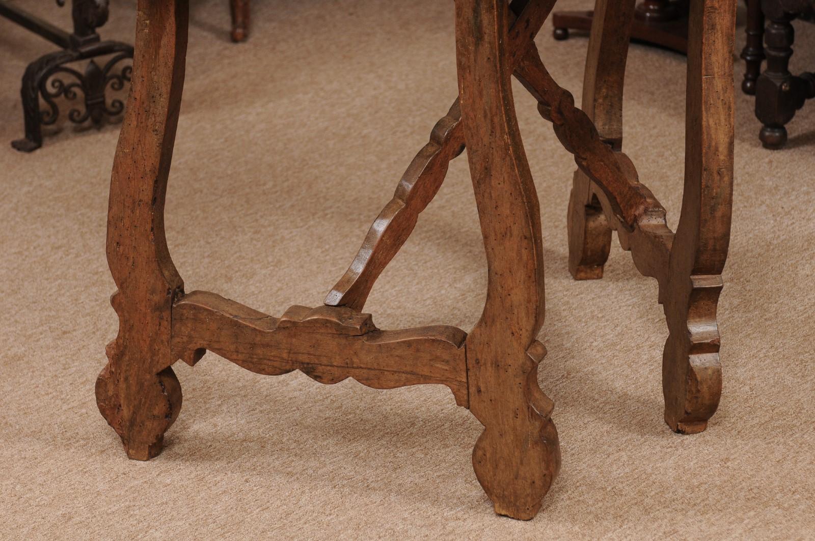 18th Century Spanish Walnut Demilune Table with Lyre Legs For Sale 5