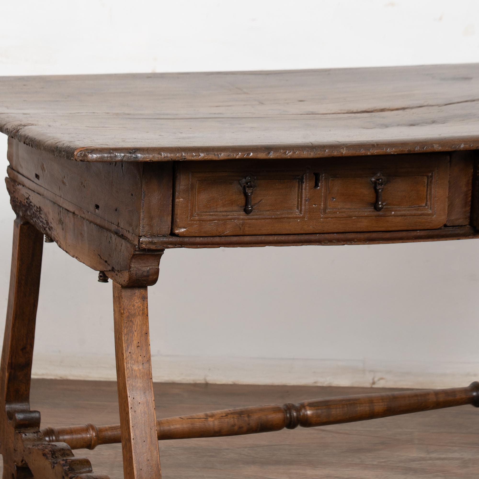18th Century Spanish Walnut Table or Console For Sale 2