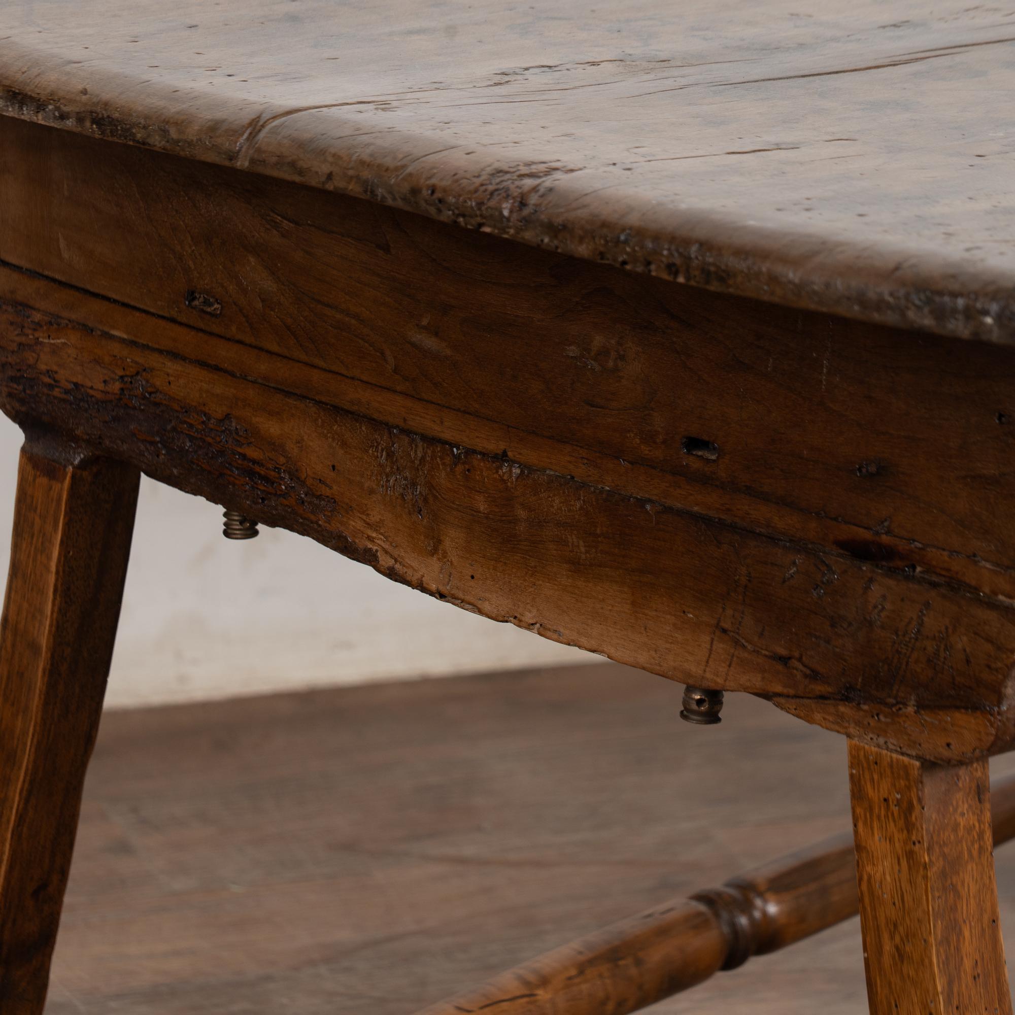 18th Century Spanish Walnut Table or Console For Sale 3
