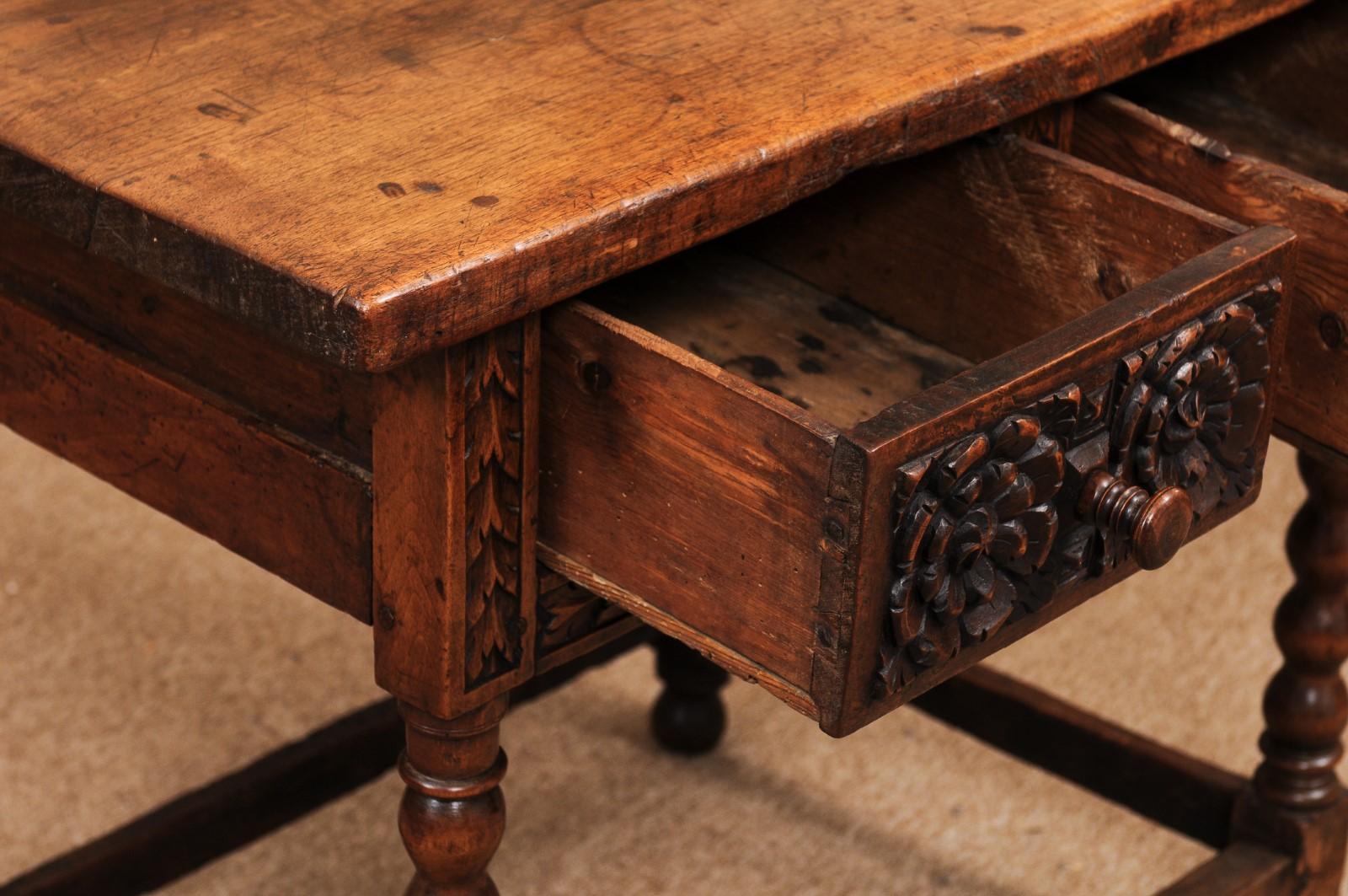 18th Century Spanish Walnut Table with Carved Frieze and 2 Drawers For Sale 3