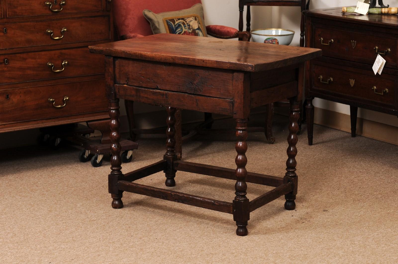 18th Century Spanish Walnut Table with Carved Frieze and 2 Drawers For Sale 6