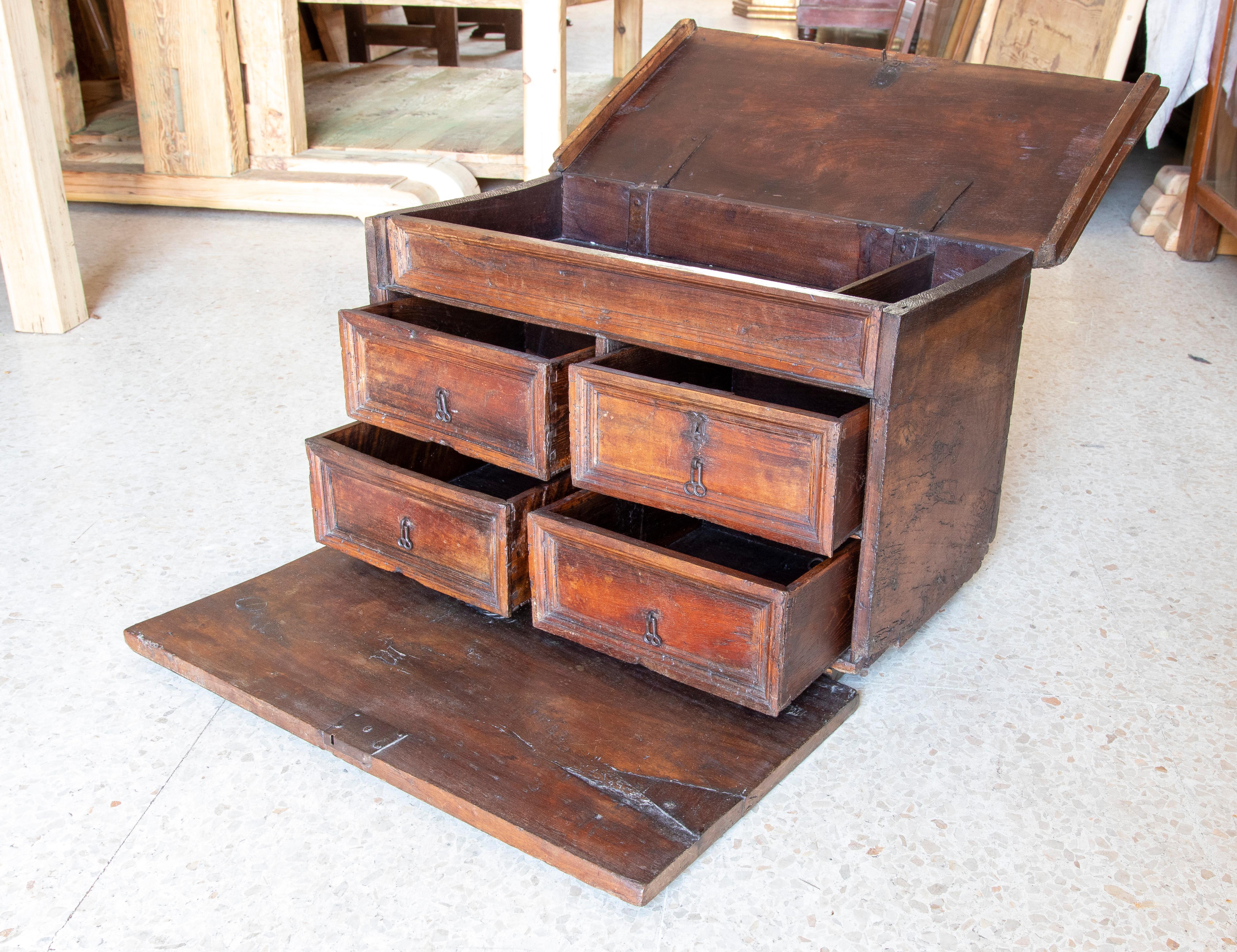 18th Century Spanish Walnut Writing Desk with Door and Drawers in the Interior For Sale 1