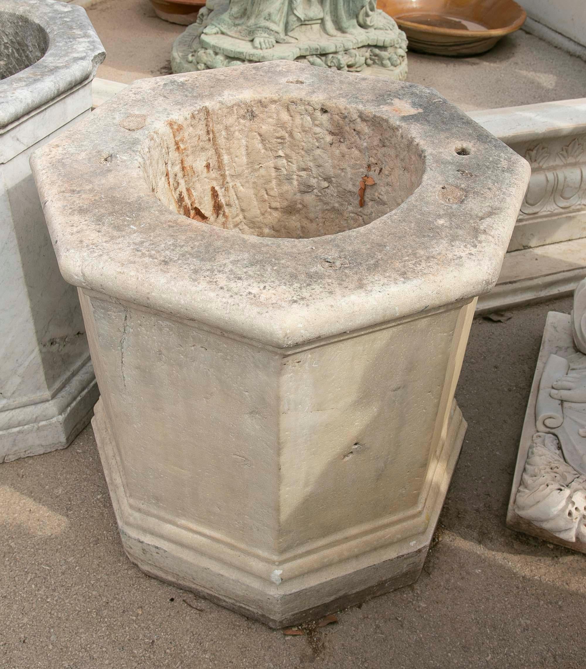18th Century and Earlier 18th Century Spanish White Marble Octagonal  Well Spout For Sale