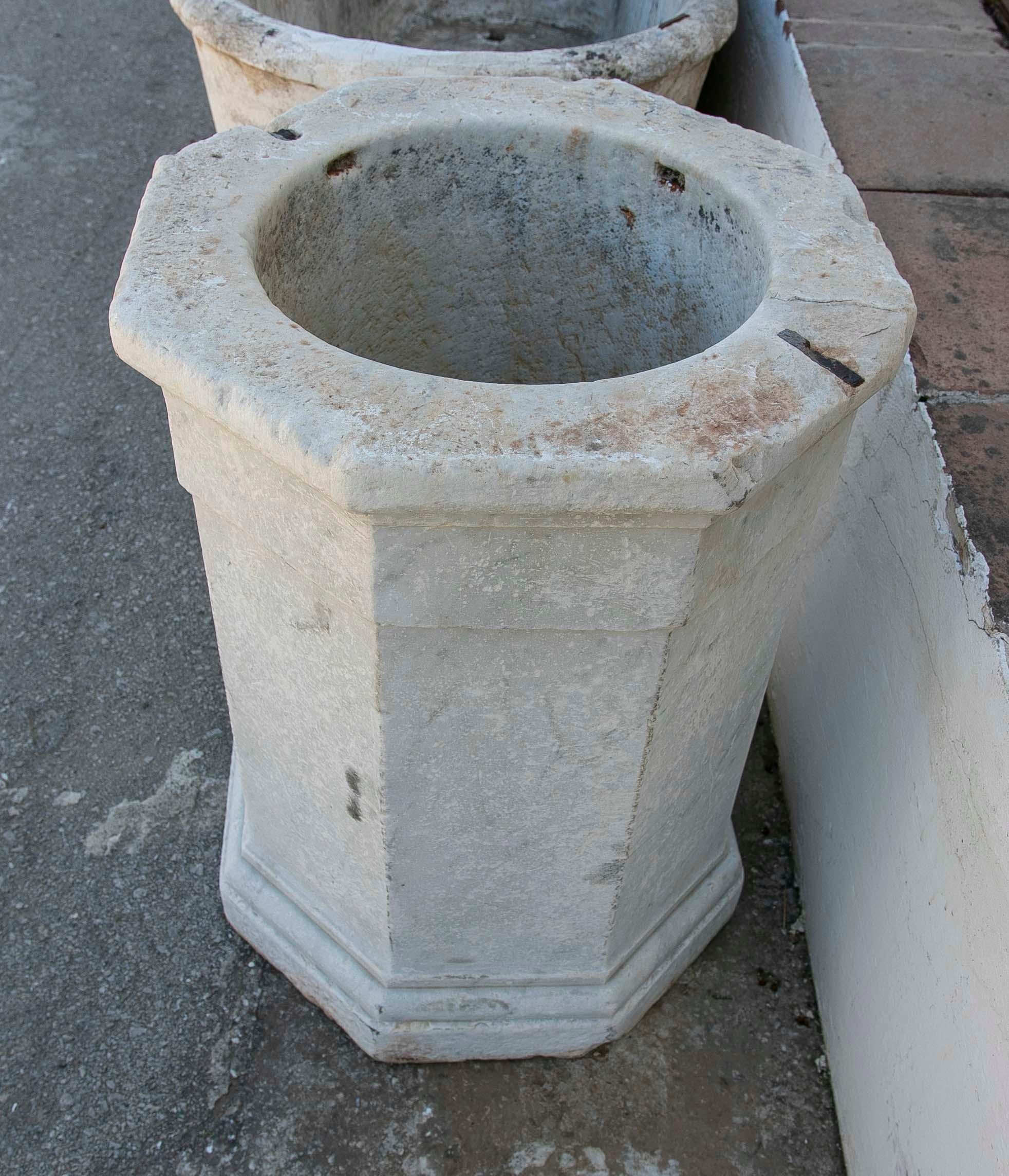 18th Century Spanish White Marble Octagonal  Well Spout For Sale 2