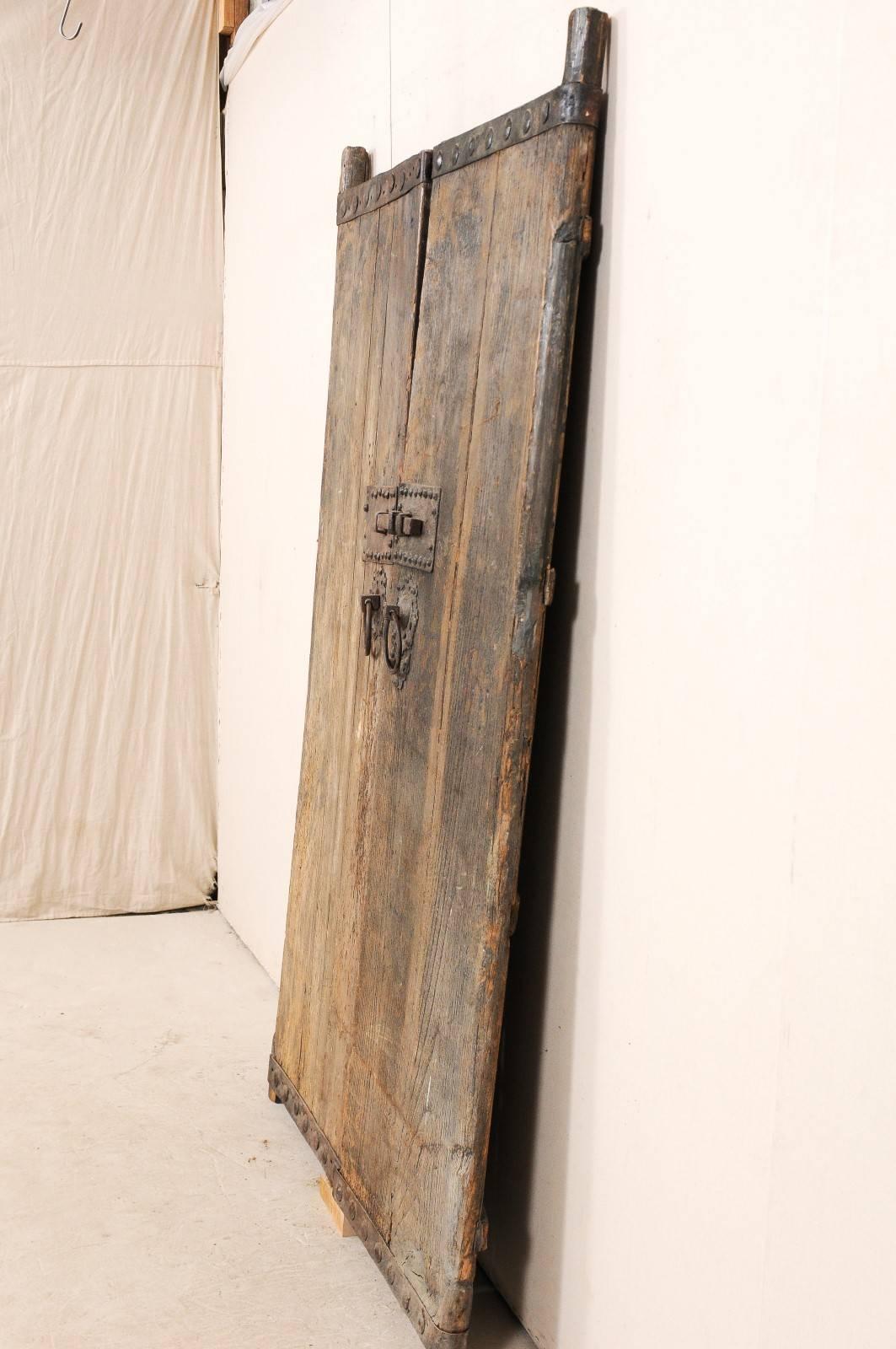 Métal portes espagnoles en bois du 18ème siècle avec accents et quincaillerie en fer d'origine