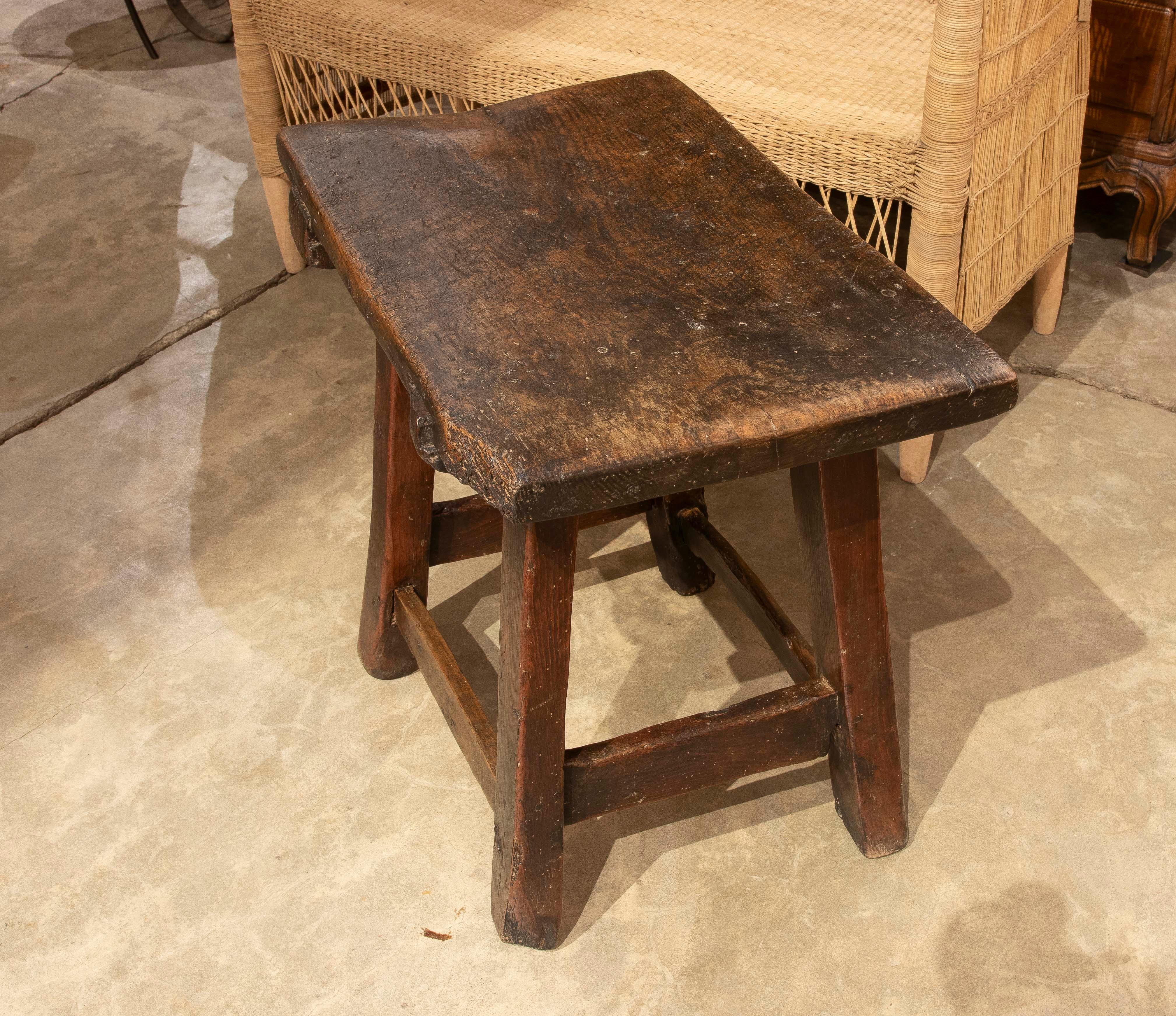 Bois Banc en bois espagnol du XVIIIe siècle en vente