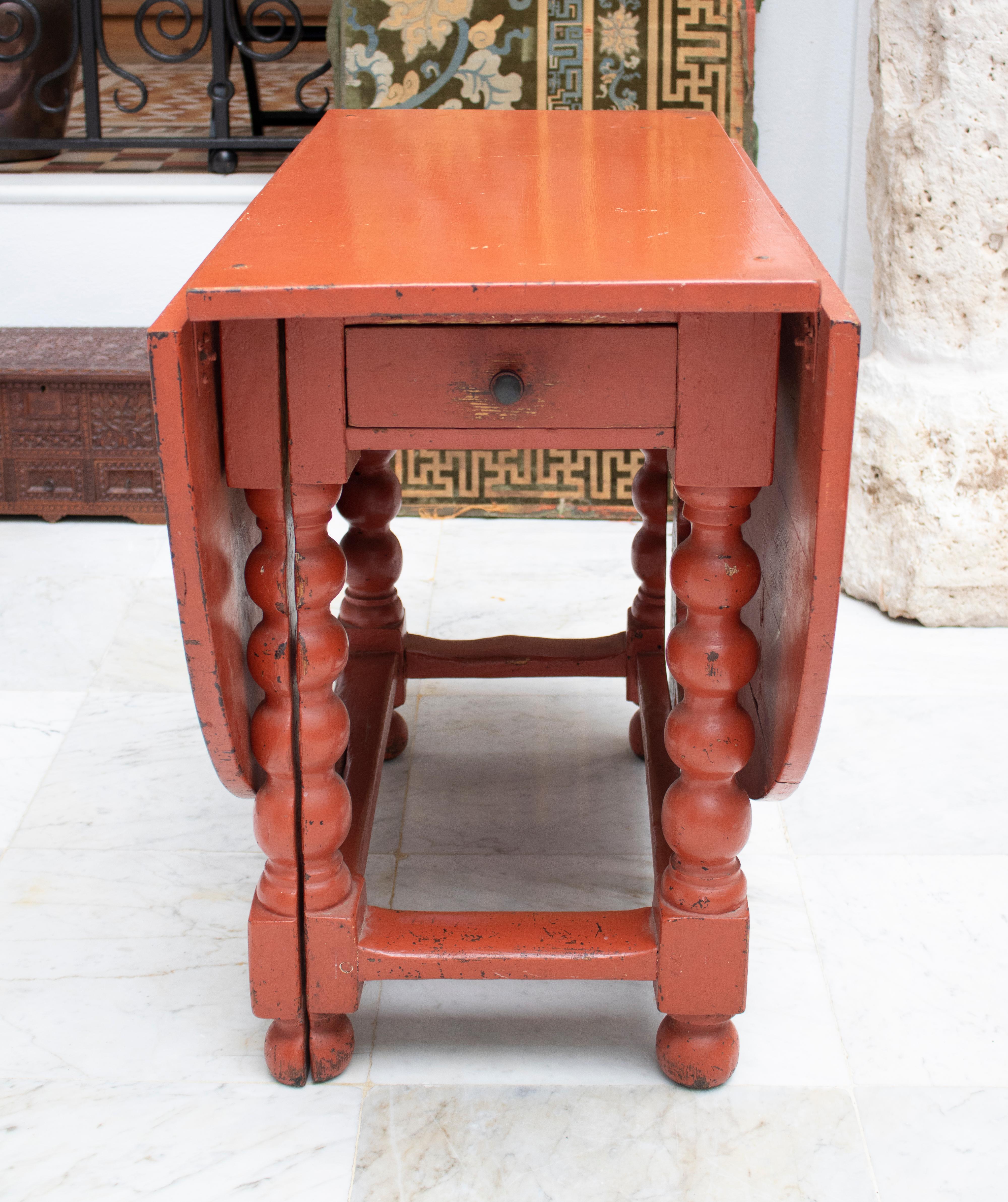 18th Century Spanish Wooden Folding Table Painted in Red 1