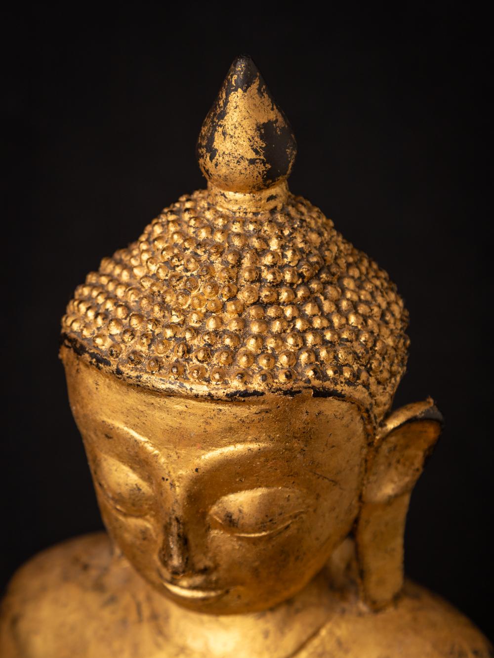 18th century Special antique bronze Burmese Buddha from Burma For Sale 5