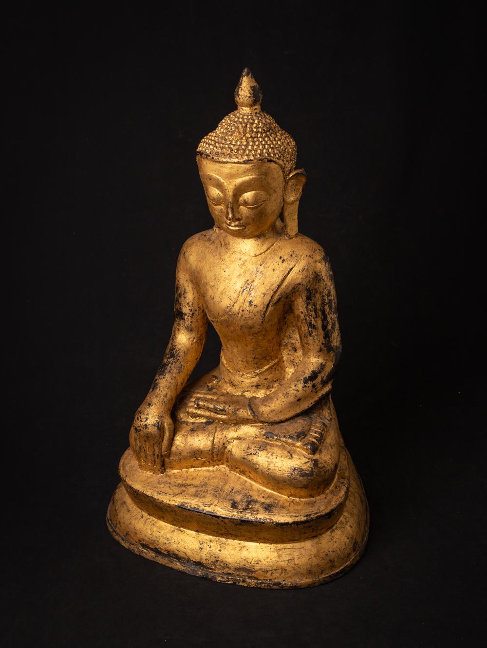 18th century Special antique bronze Burmese Buddha from Burma For Sale 4