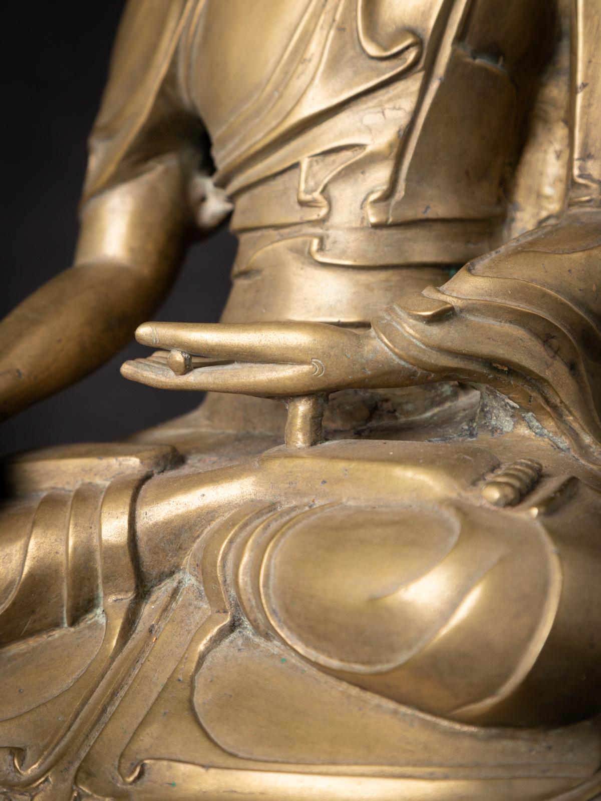 Sondere antike burmesische Buddha-Statue aus Bronze aus Burma aus dem 18. Jahrhundert im Angebot 8