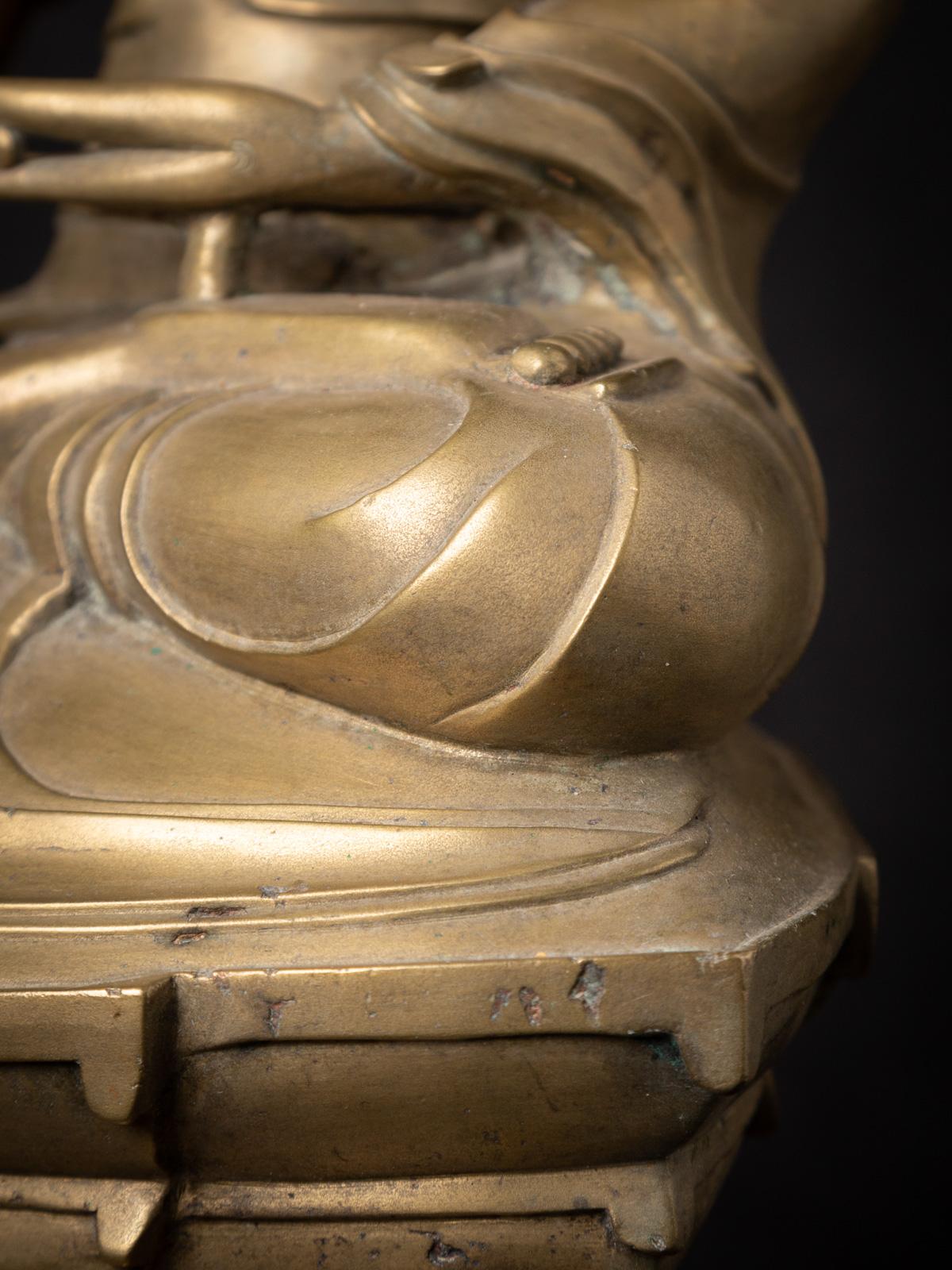 Sondere antike burmesische Buddha-Statue aus Bronze aus Burma aus dem 18. Jahrhundert im Angebot 10