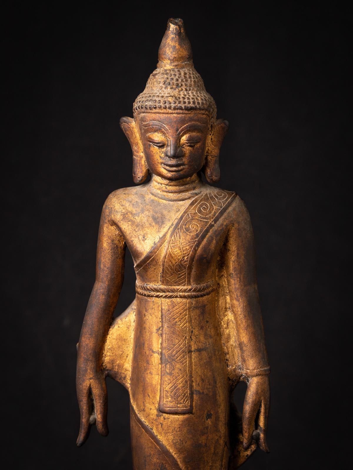 XVIIIe siècle et antérieur Bouddha Shan debout en bronze ancien spécial du 18e siècle de Birmanie en vente