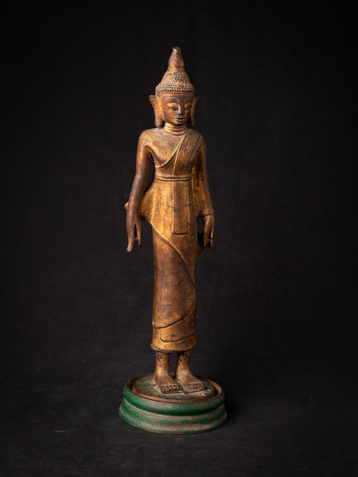 Bouddha Shan debout en bronze ancien spécial du 18e siècle de Birmanie en vente 1