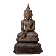 Spéciale statue de Bouddha birman du 18e siècle