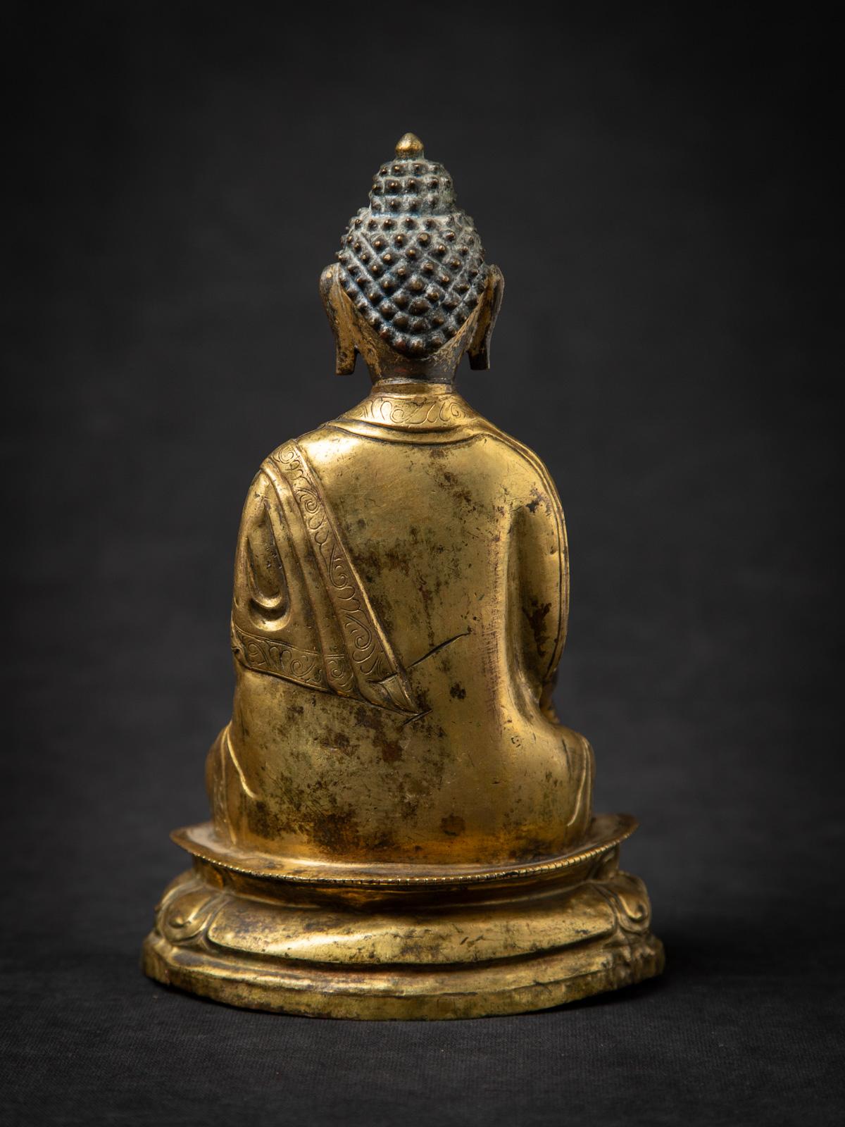 18th century Special antique Tibetan Buddha statue from Tibet For Sale 1