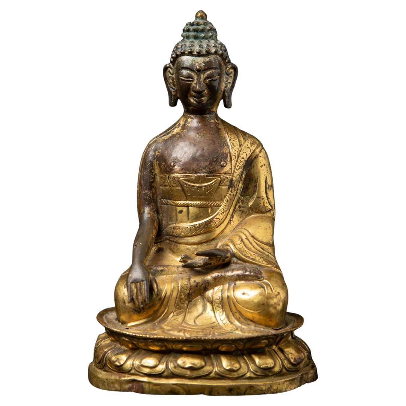 18th century Special antique Tibetan Buddha statue from Tibet For Sale