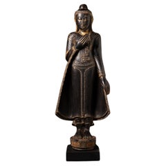 Speziale antike burmesische Buddha-Statue aus Holz aus Burma aus dem 18. Jahrhundert