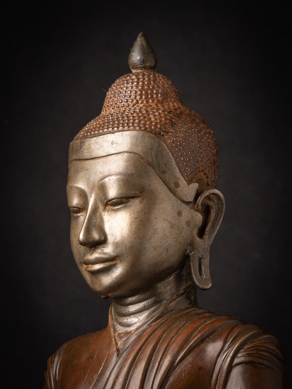 18th century special bronze Burmese Buddha statue in Amarapura style from Burma 7