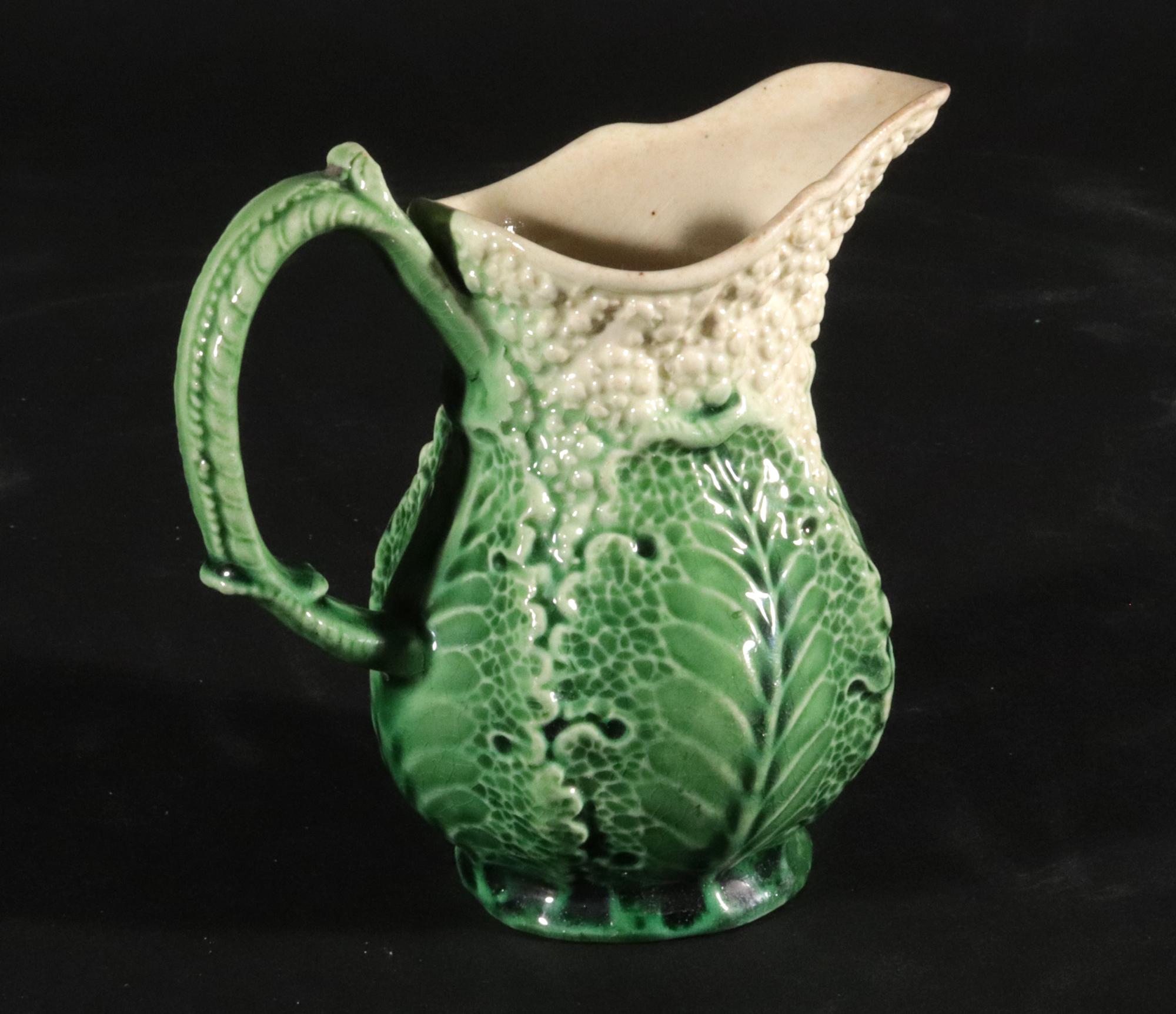 Crémier à choux-fleurs en Creamware du Staffordshire du 18e siècle Bon état - En vente à Downingtown, PA