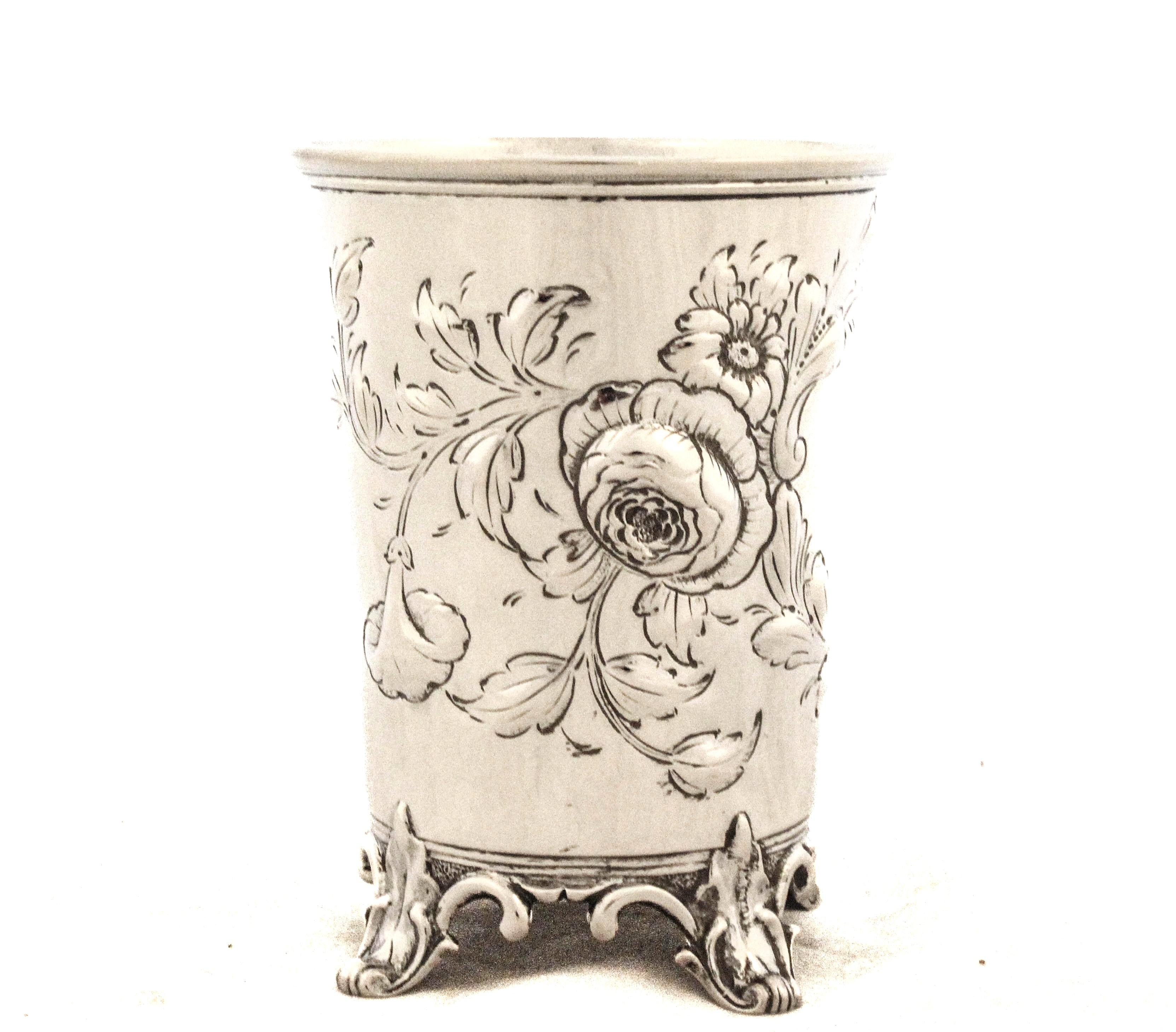 Americano Bicchiere in argento sterling del XVIII secolo in vendita
