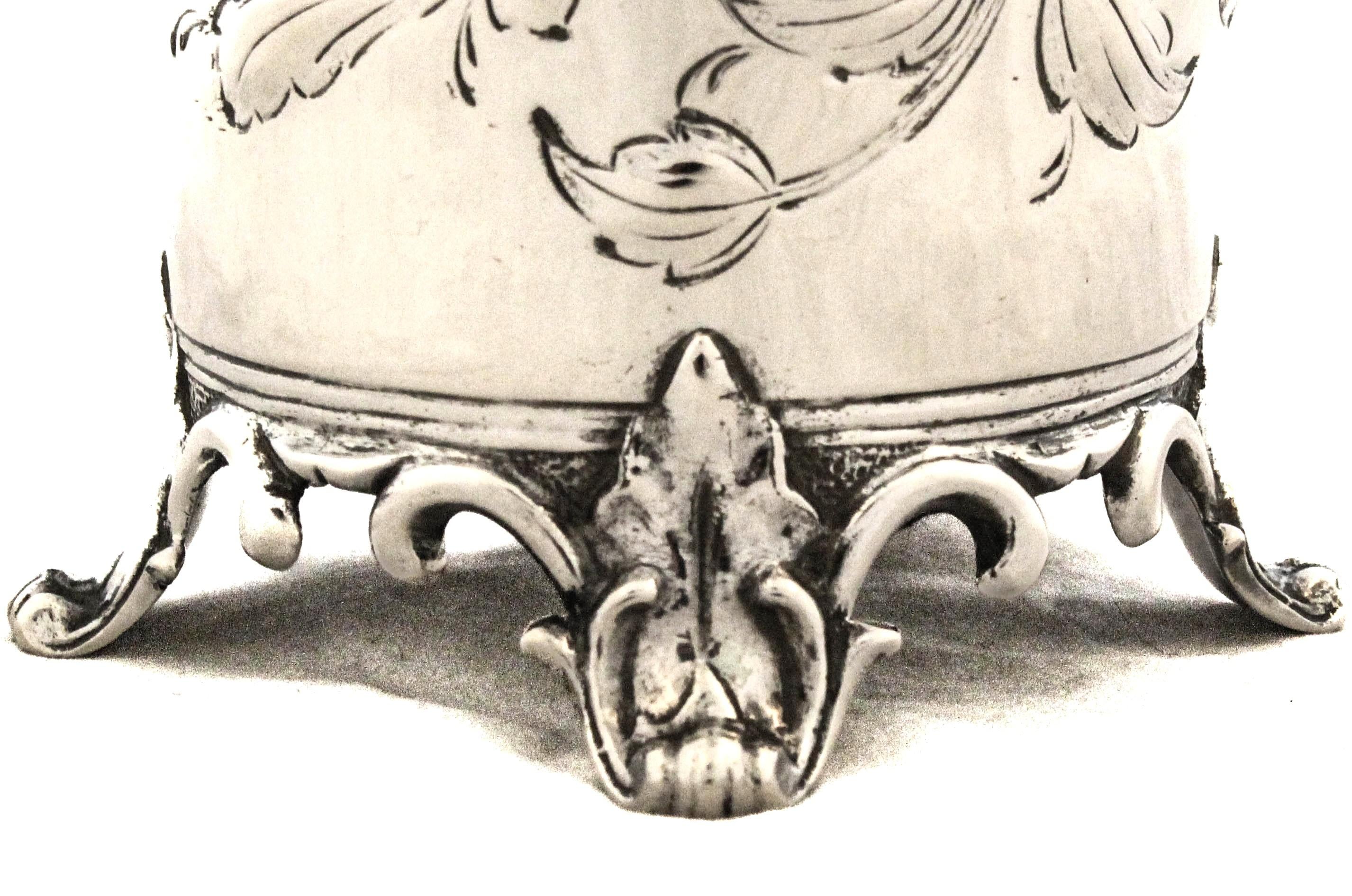Bicchiere in argento sterling del XVIII secolo In condizioni ottime in vendita a Brooklyn, NY