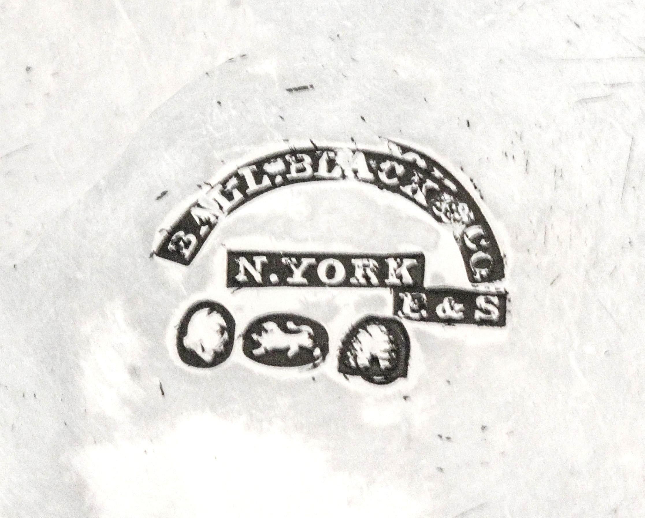 Metà XIX secolo Bicchiere in argento sterling del XVIII secolo in vendita