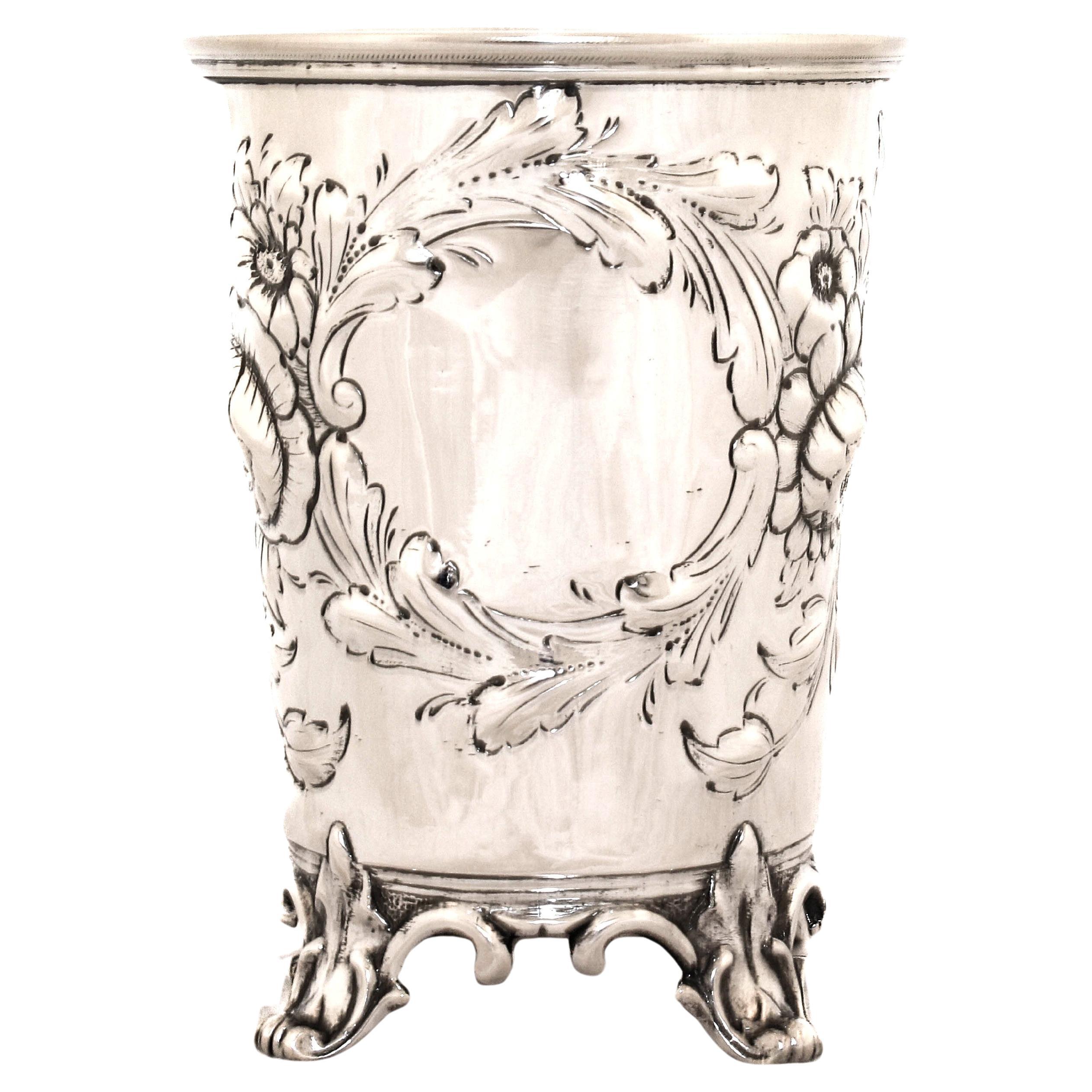 Bicchiere in argento sterling del XVIII secolo