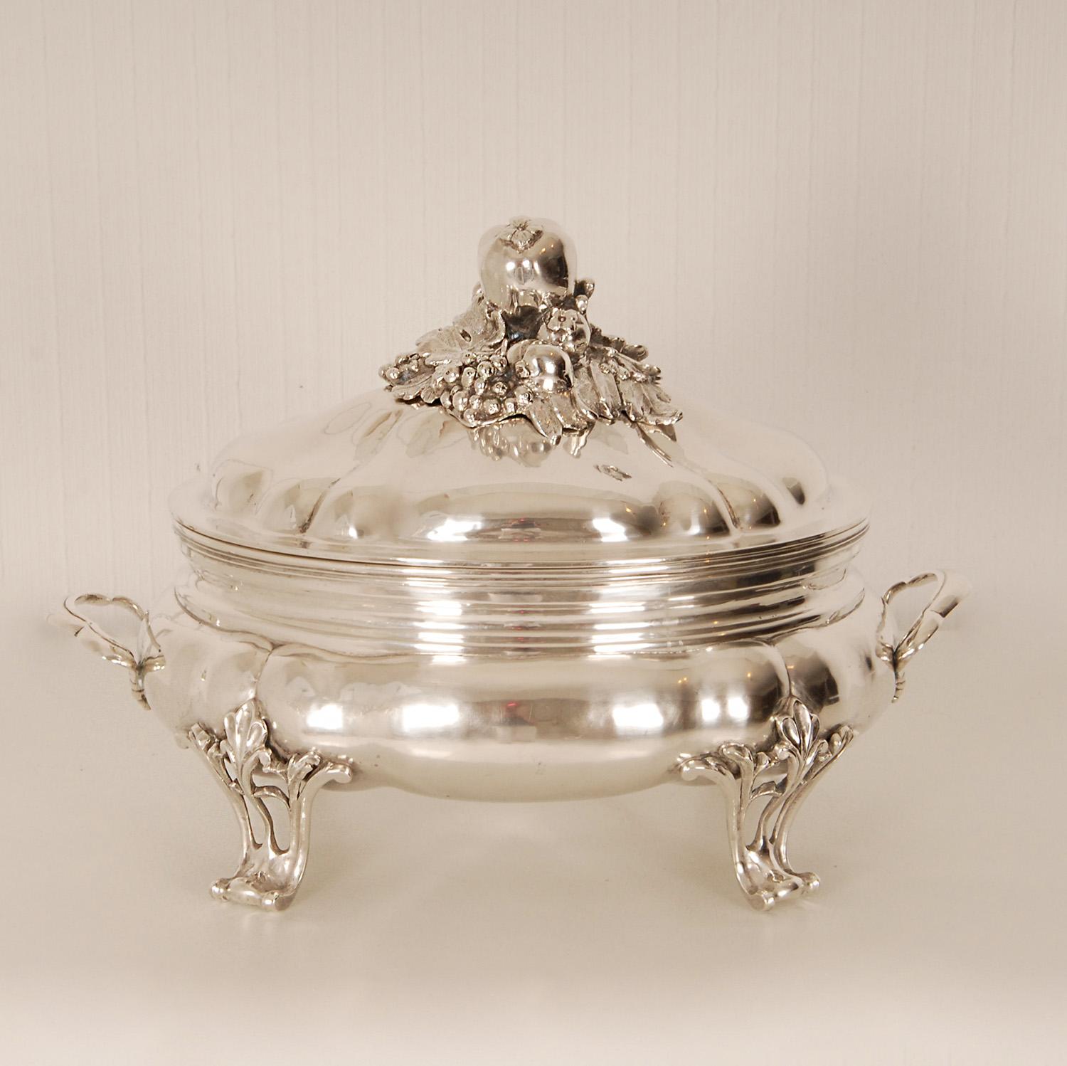 Sopera de Plata de Ley del Siglo XVIII Martillada Venecia Italiana Rococó en venta 11