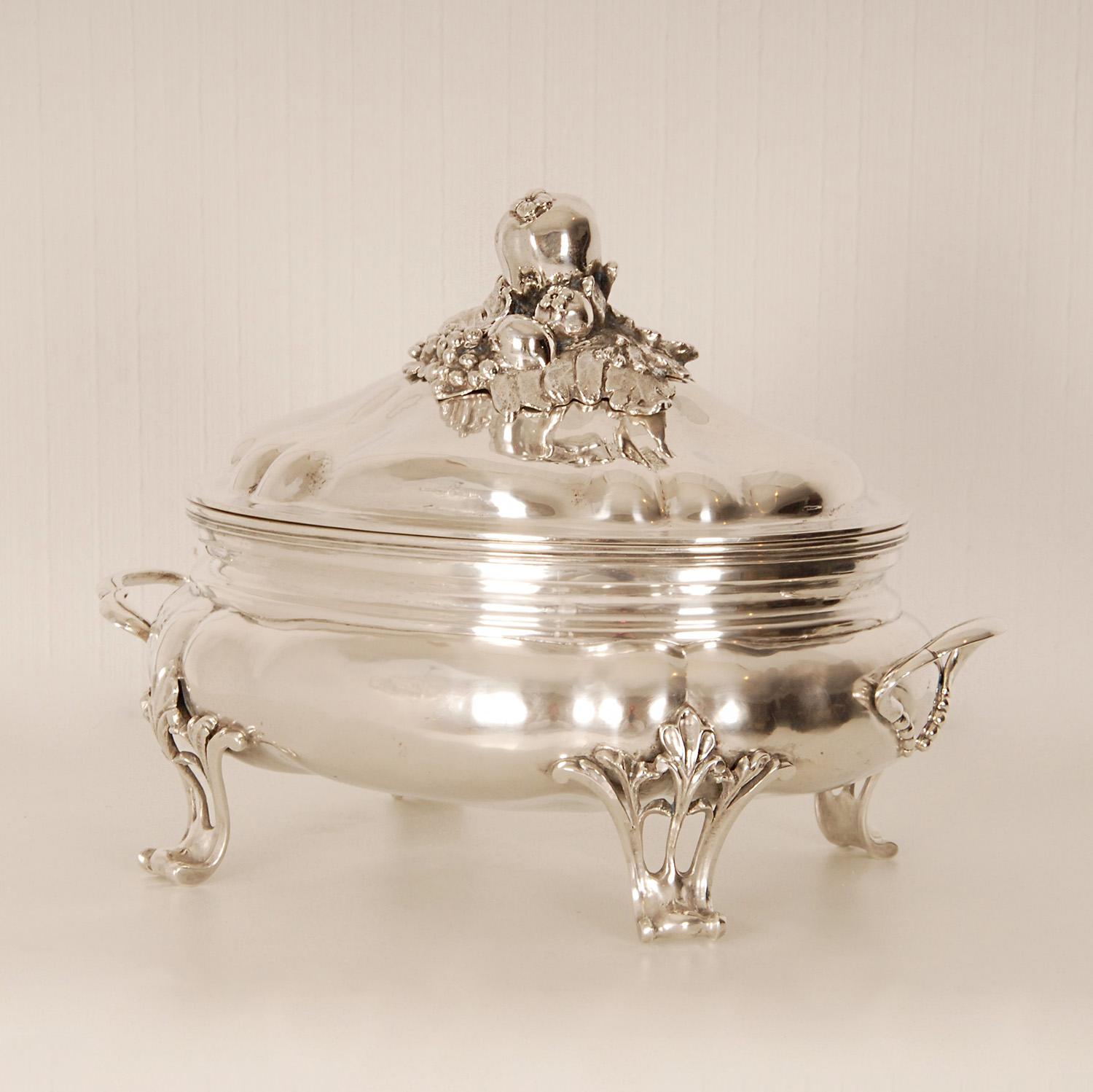 18th Century Sterling Silver Soup Tureen Hammered Italian Venice Rococo  For Sale 2