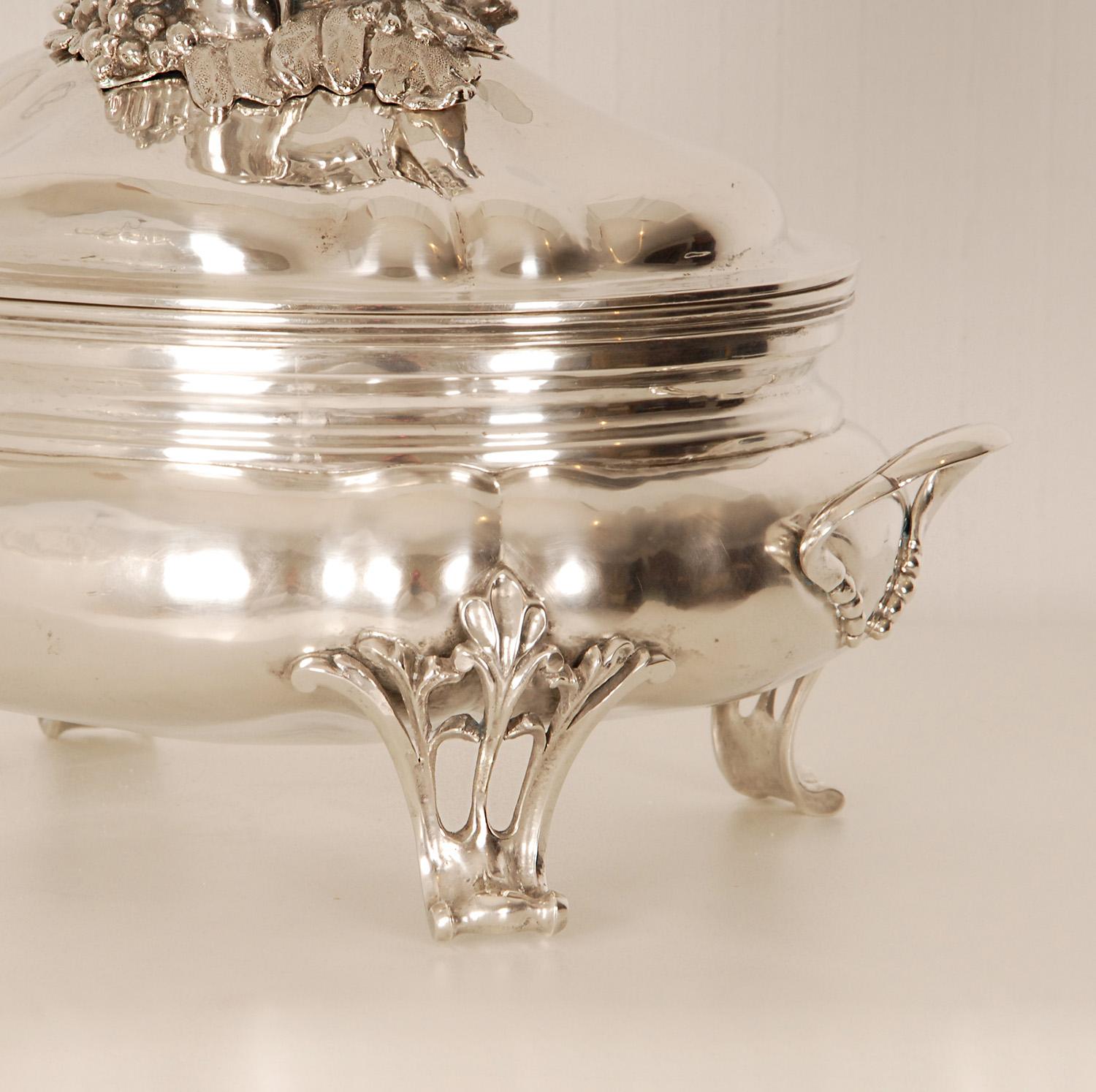 18th Century Sterling Silver Soup Tureen Hammered Italian Venice Rococo  For Sale 3