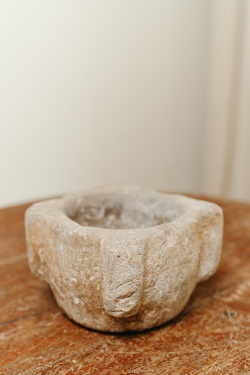 18th century stone mortars For Sale 6