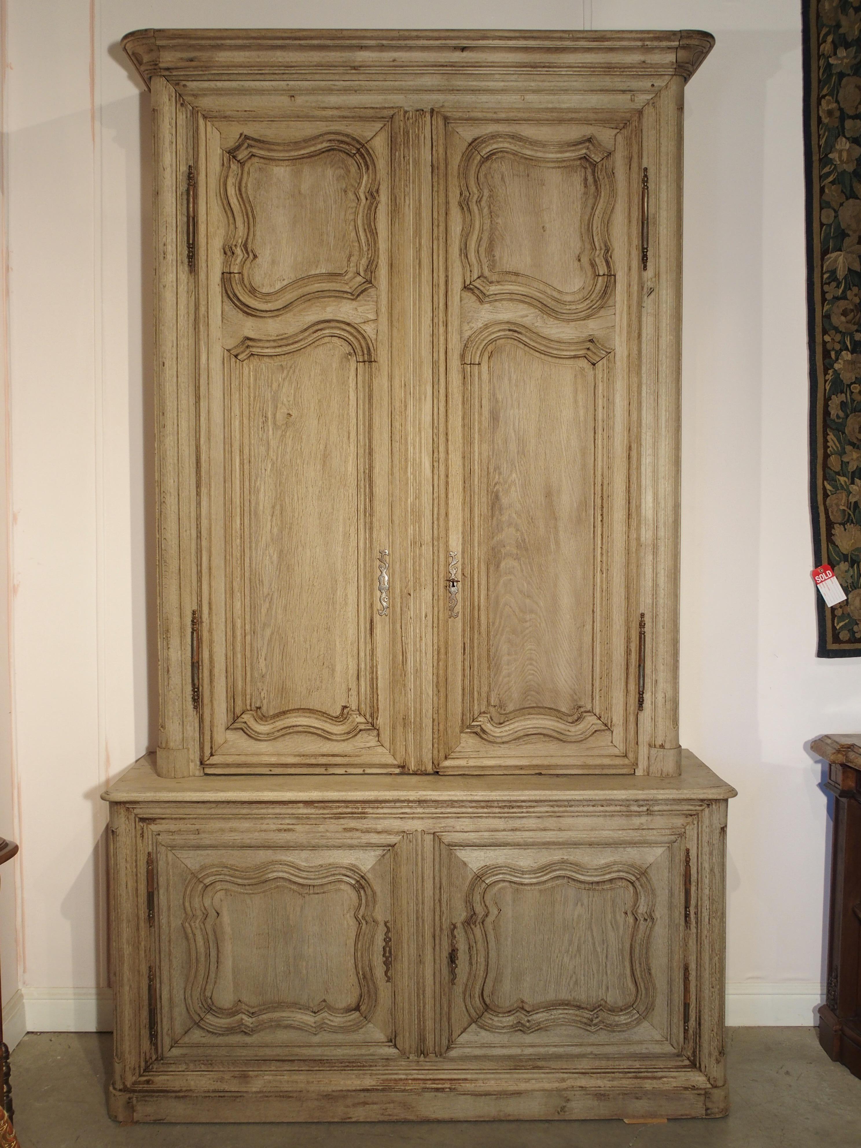 18th Century Stripped Oak Buffet Deux Corps from France In Good Condition In Dallas, TX
