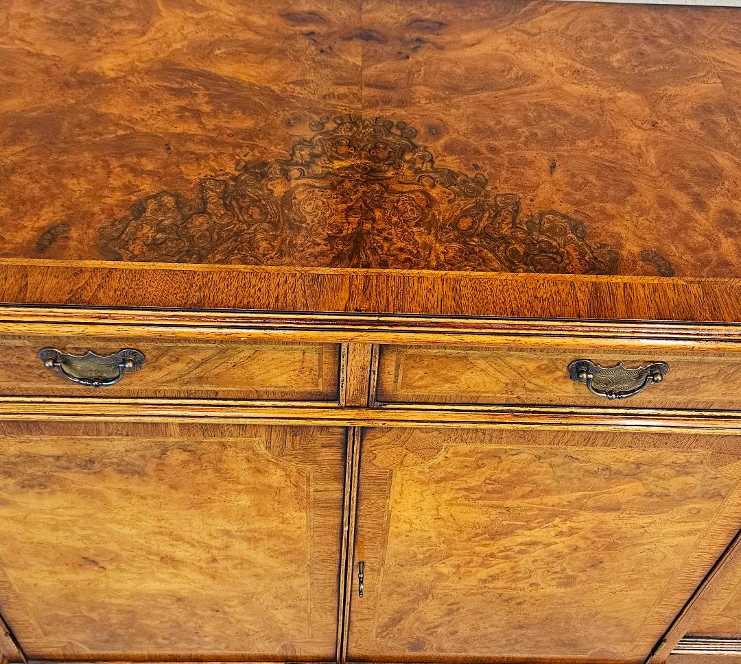 18th Century Style Buffet Sideboard Walnut Burr, Georgian Style English  For Sale 1