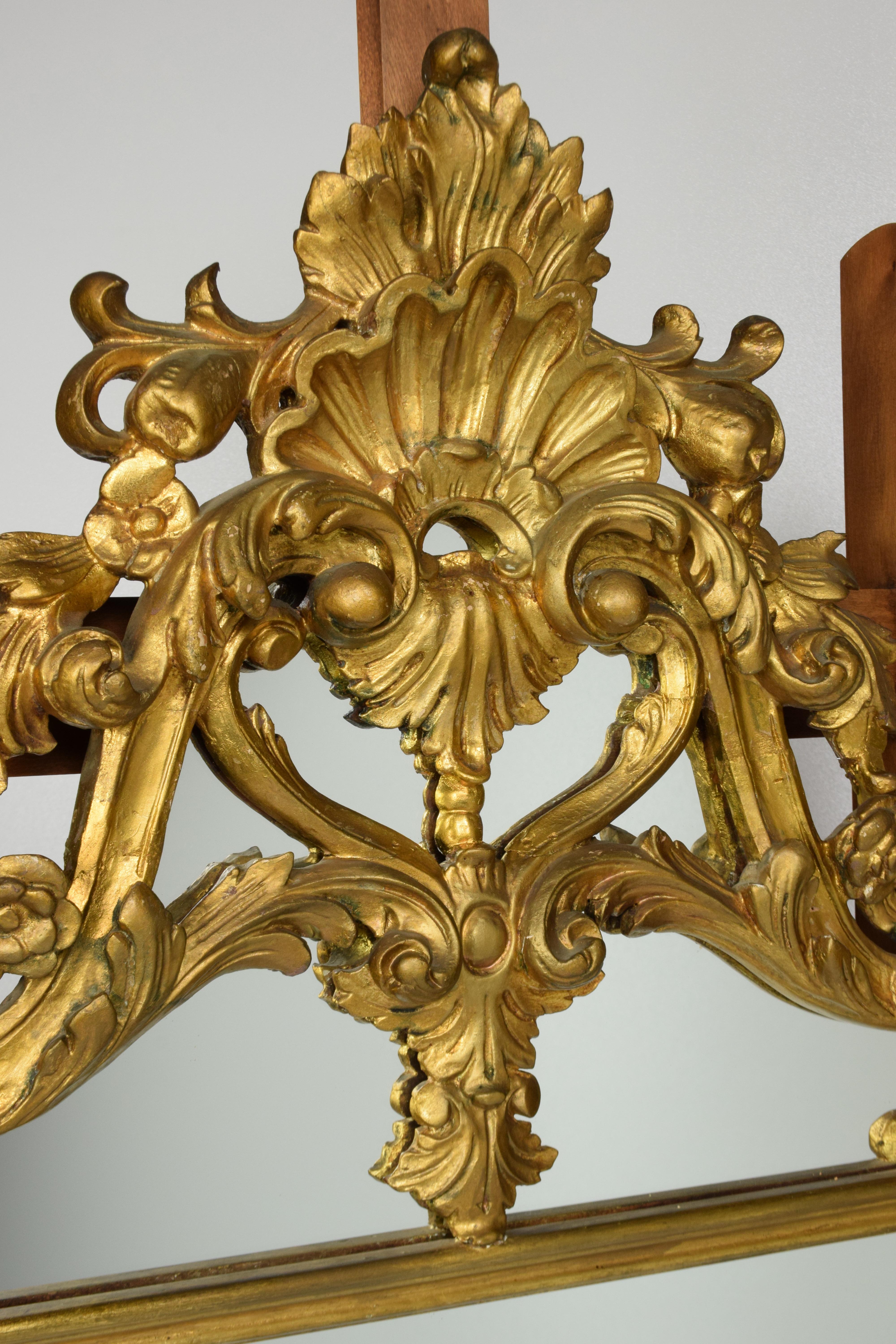 Florentine craftsmanship, circa 1950
in 18th century style
in carved and gilded wood
Dimensions: Height 135 cm, width 80 cm.