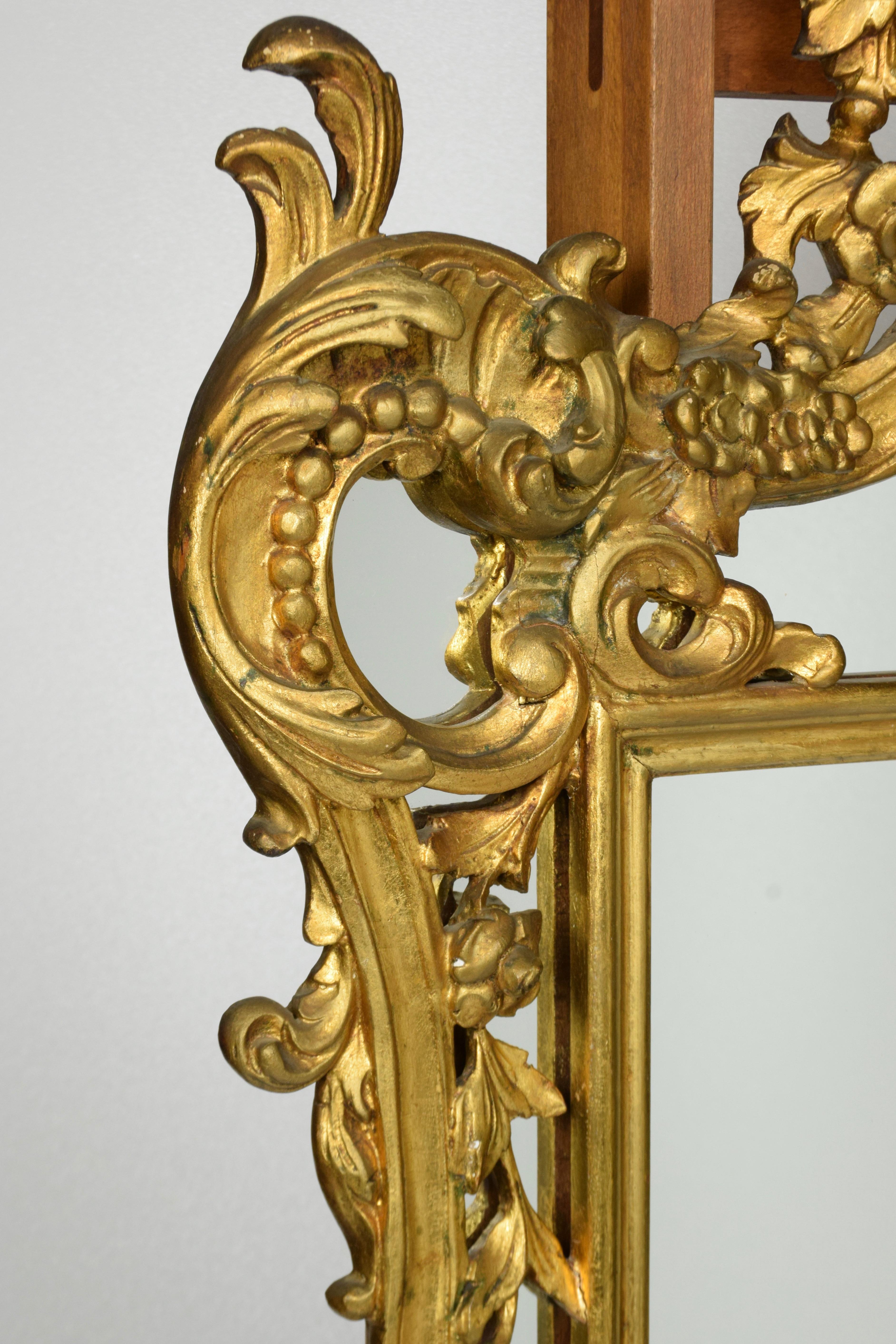 20th Century 18th Century Style Carved and Gilded Wooden Mirror