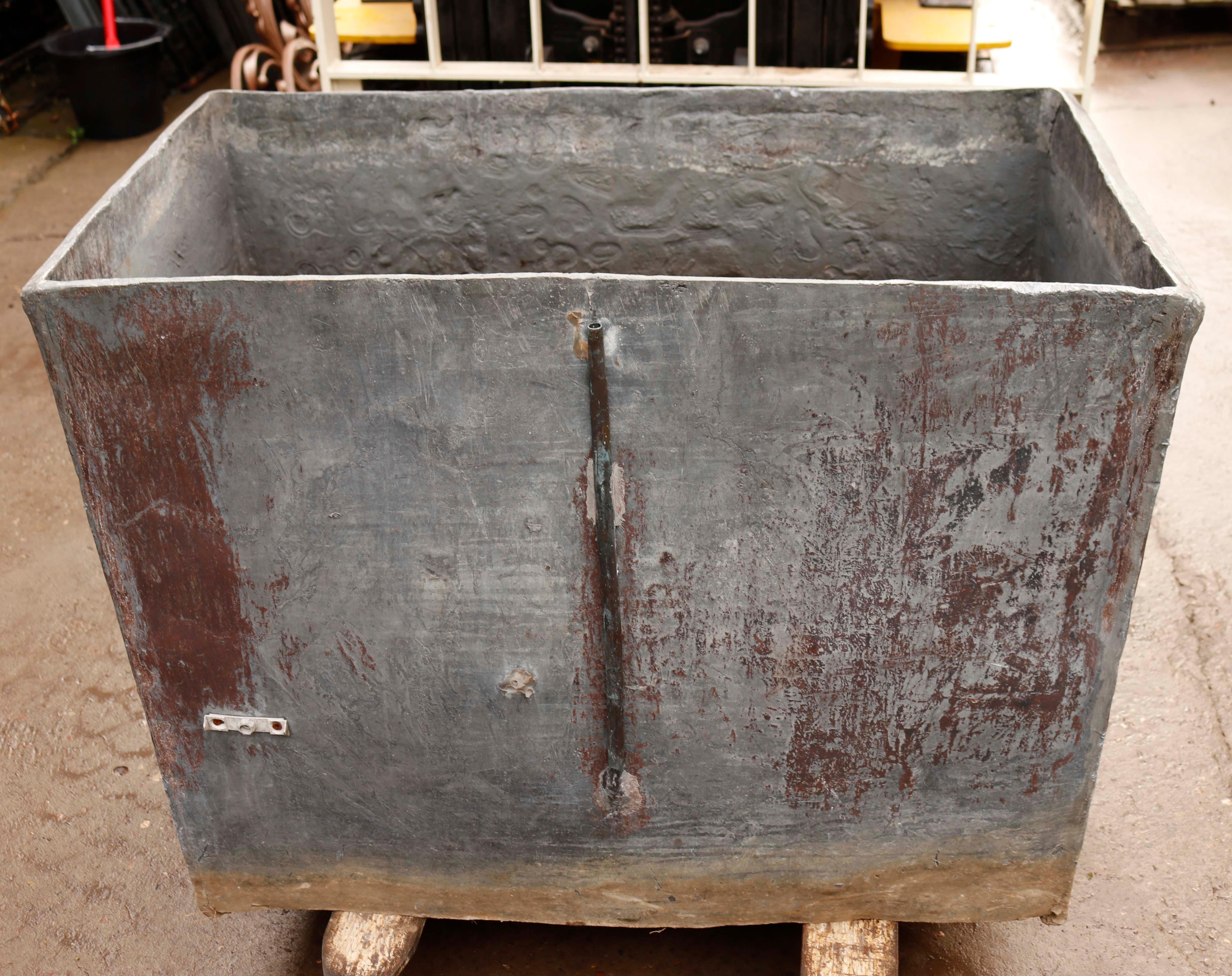 18th Century Style English Lead Cistern For Sale 6