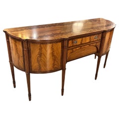 Buffet anglais du 18ème siècle avec placages flammés