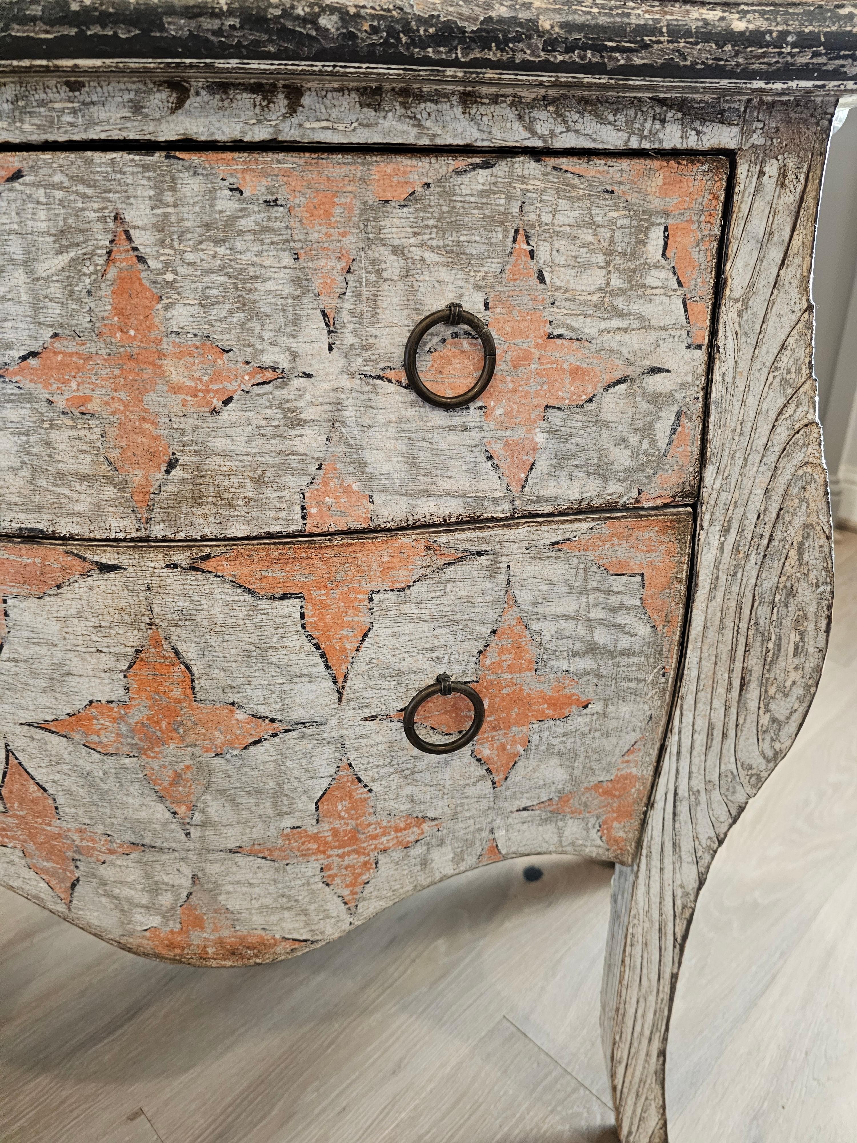 Wood 18th Century Style French Louis XV Bombe Cerused Oak Chest of Drawers Nightstand For Sale