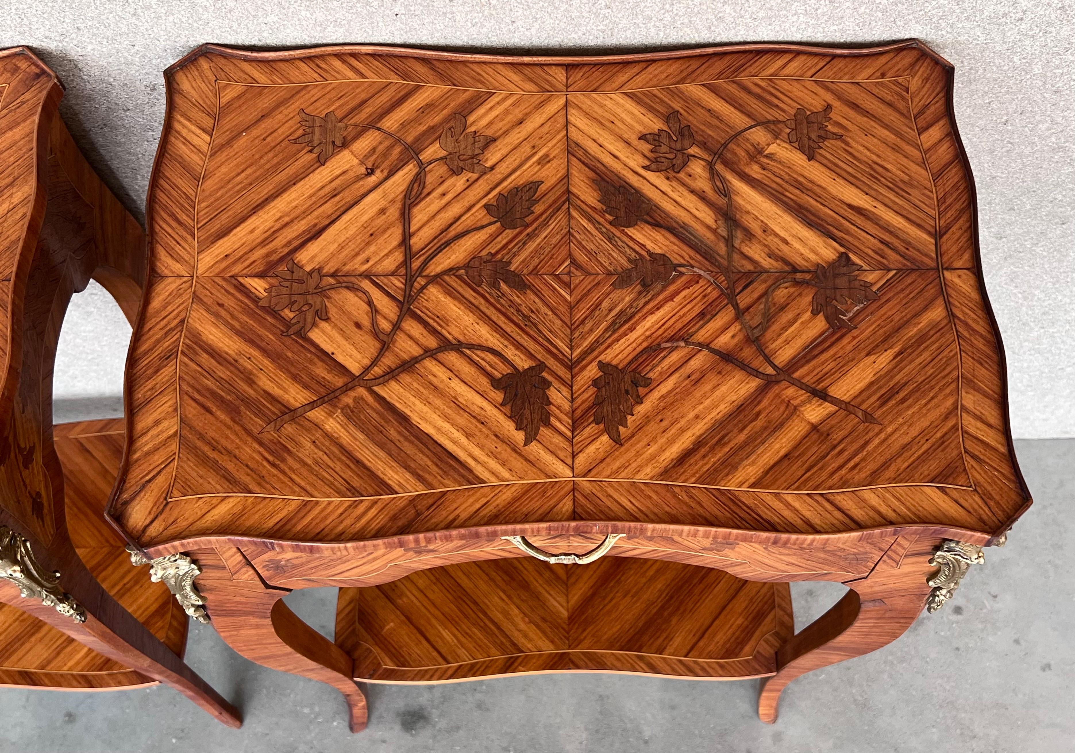 18th Century Style French Louis XV Marquetry Side Table or Nightstands, a Pair For Sale 3