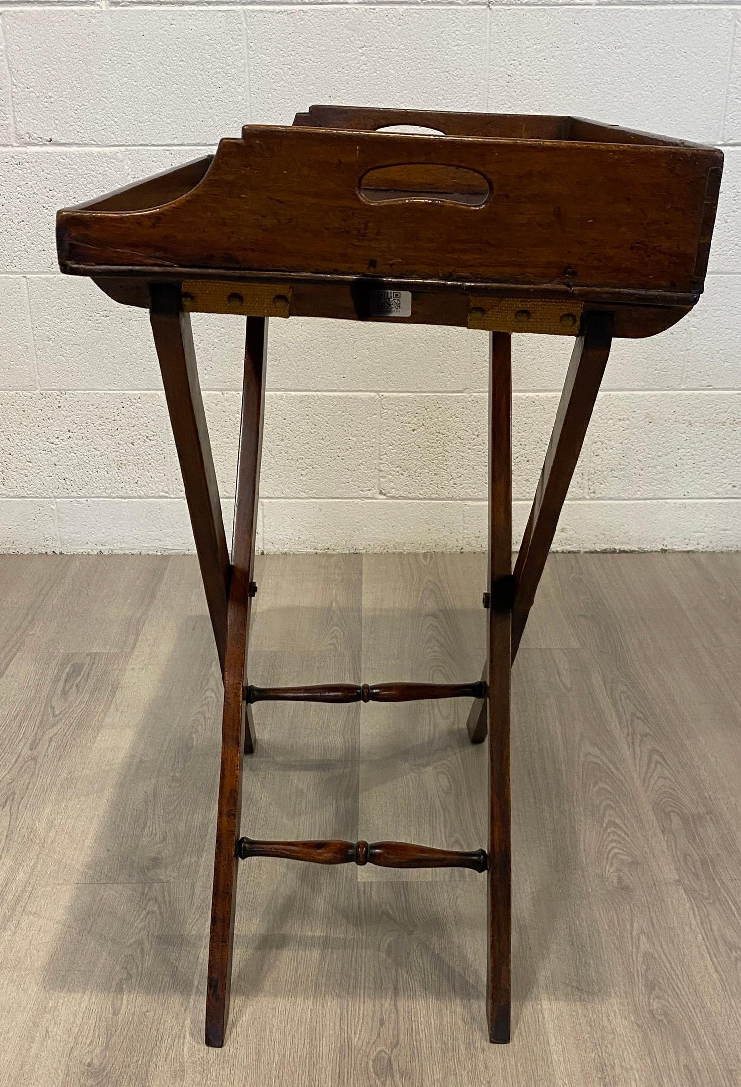 18th Century Style Georgian Butlers Tray Serving Table Folding                 In Distressed Condition In Toronto, CA