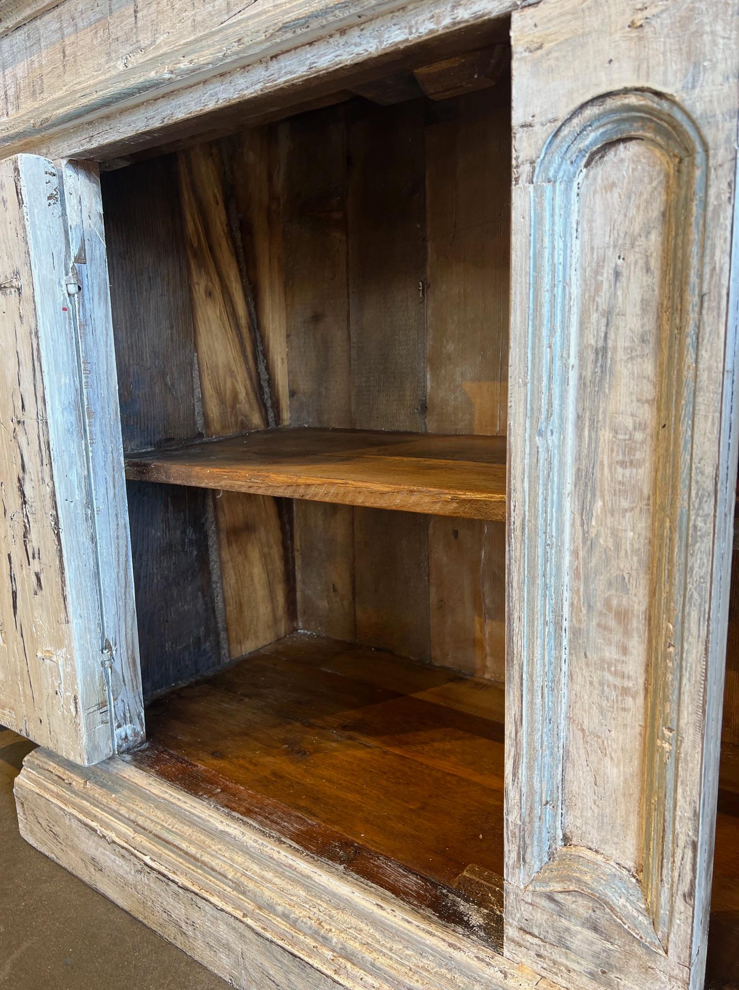 Credenza italiana de 3 puertas 