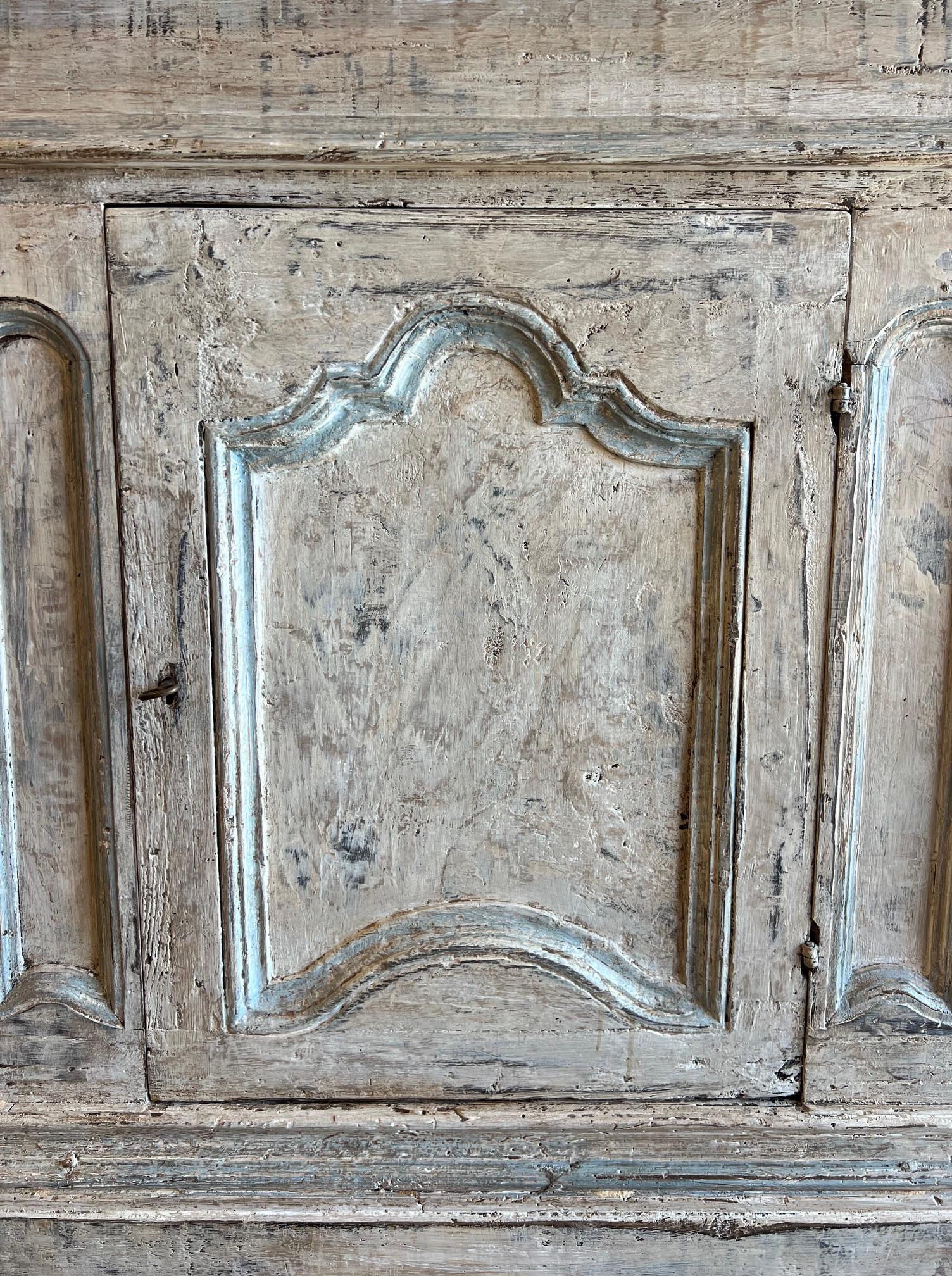 Credenza italiana de 3 puertas 
