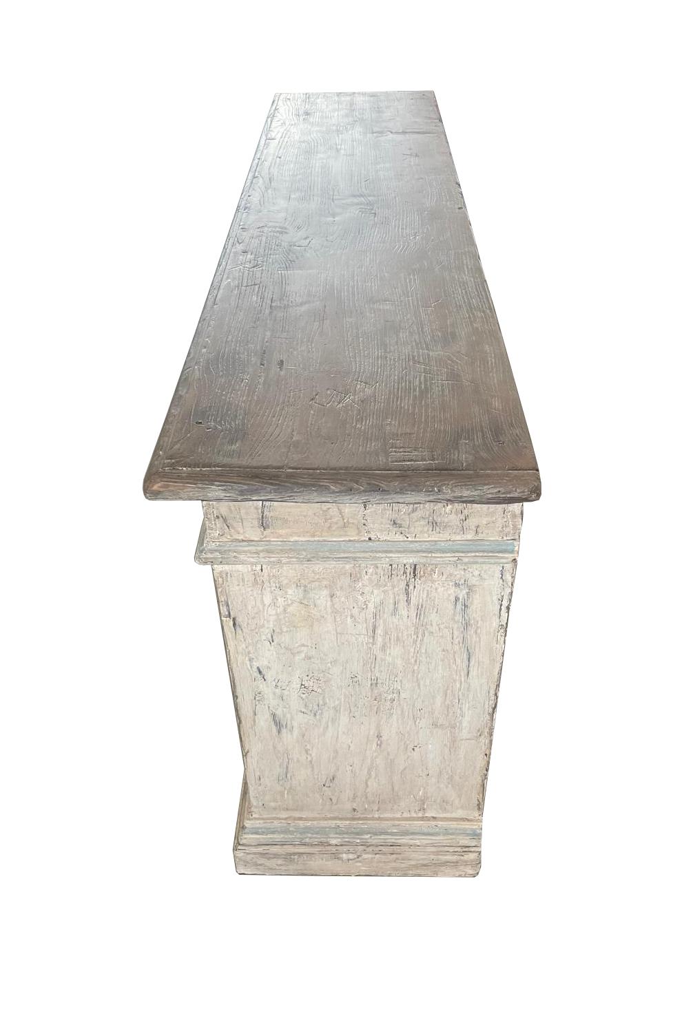Credenza italiana de 3 puertas 