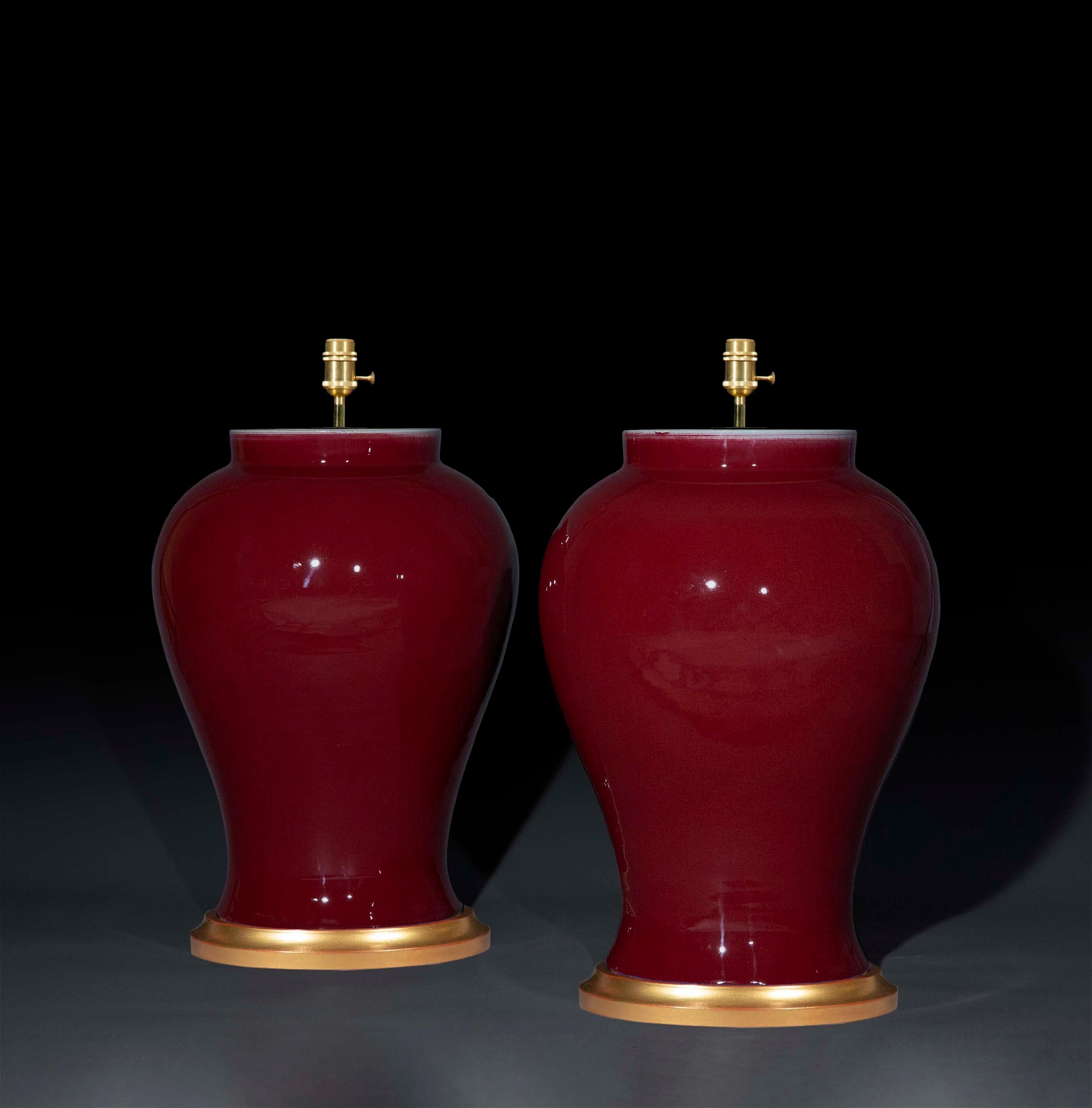 Chinois Paire de jarres chinoises de style XVIIIe siècle à glaçure Sang de Boeuf en vente