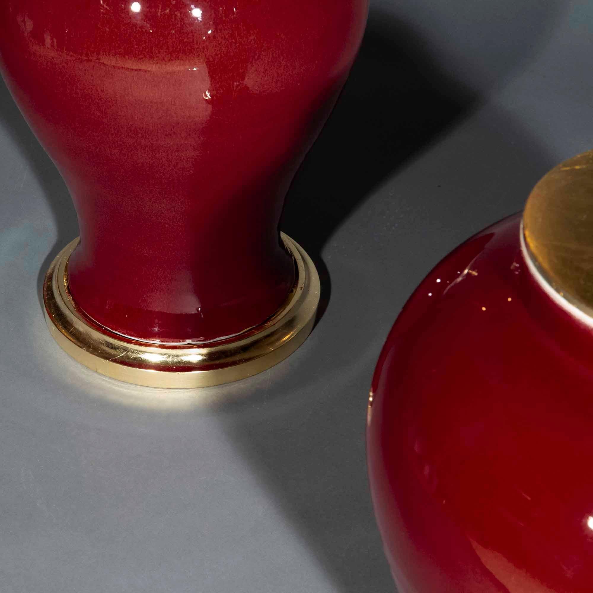 Pareja grande de lámparas de jarra chinas estilo siglo XVIII en esmalte Sang de Boeuf Chino en venta