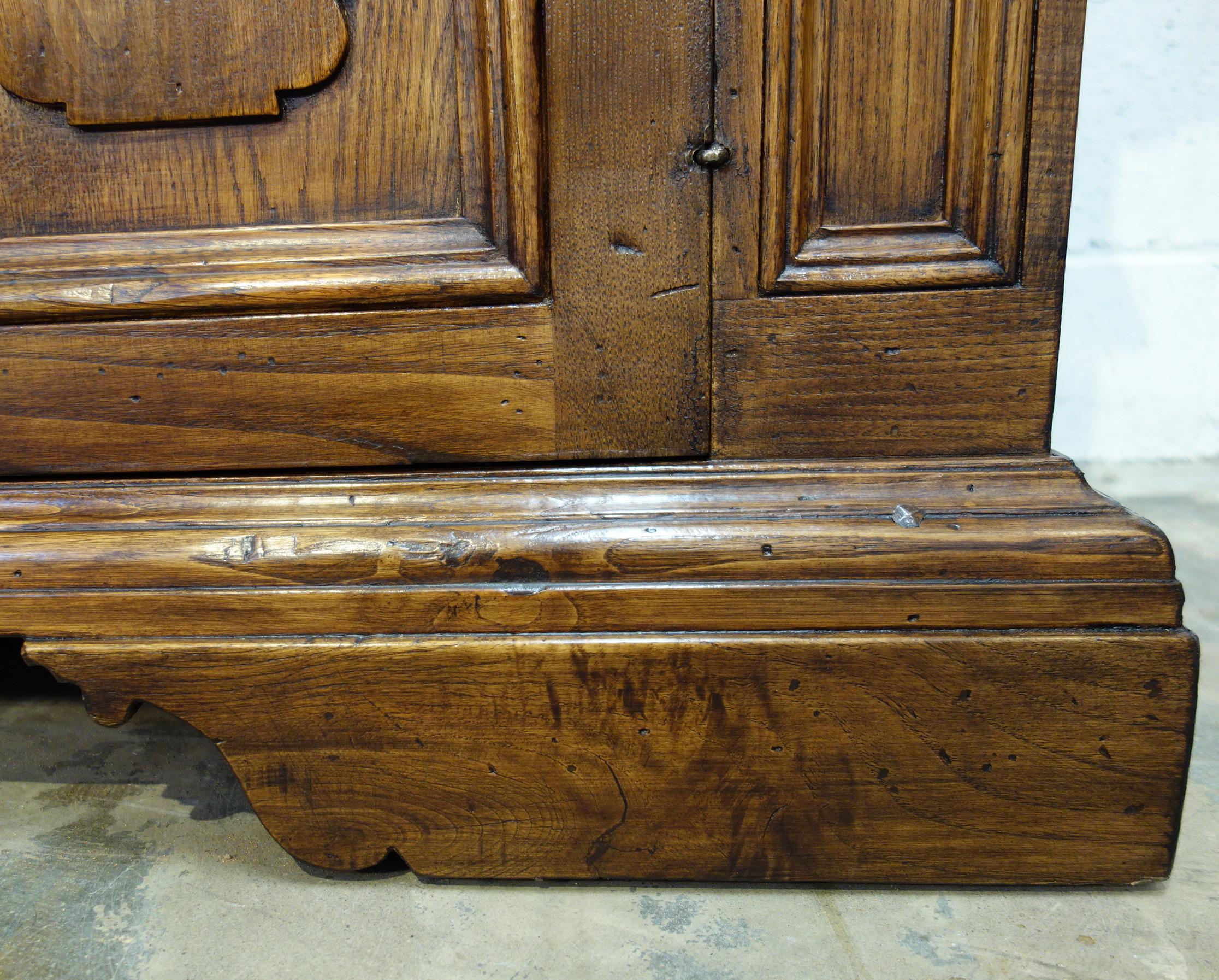 18th C Style Maggiore Old Chestnut Credenza Vanity reproduction to order options For Sale 3