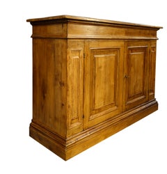 Stile XVIII secolo ROMA Credenza in noce con finitura naturale Riproduzione antica In magazzino