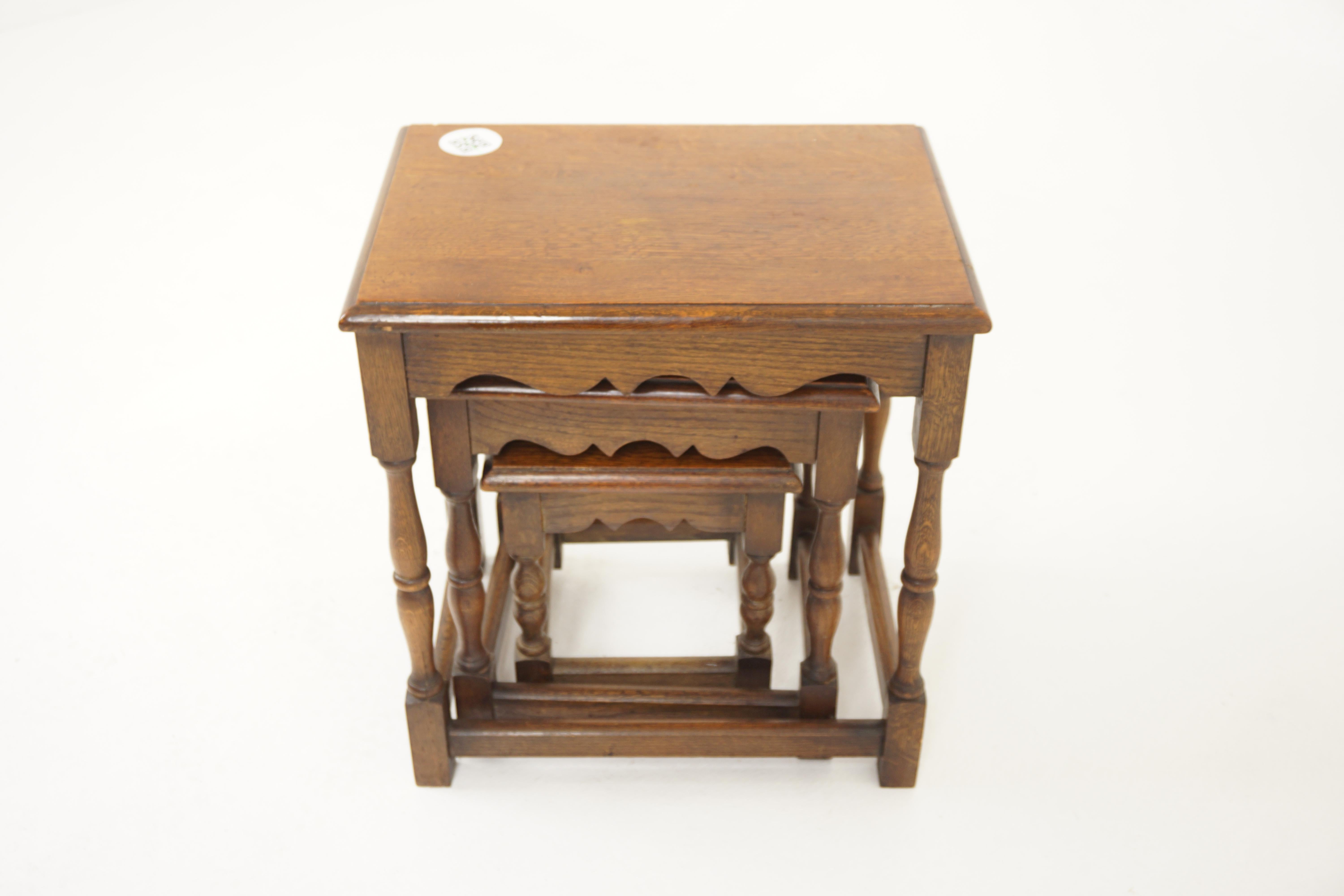 18th Century Style Set of 3 Oak Nesting Tables, Scotland 1930 For Sale 6